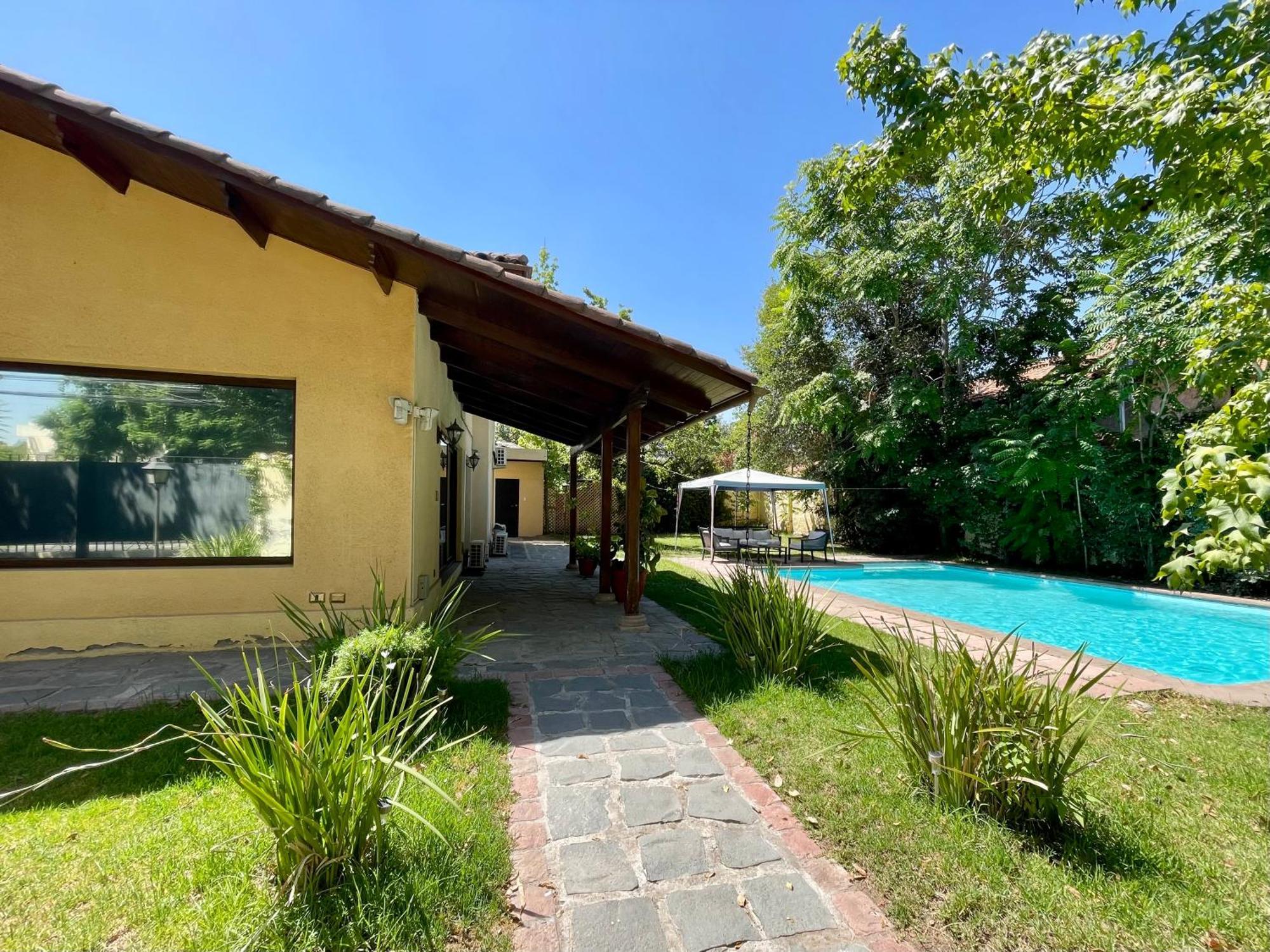 Olea's Condes Guest house