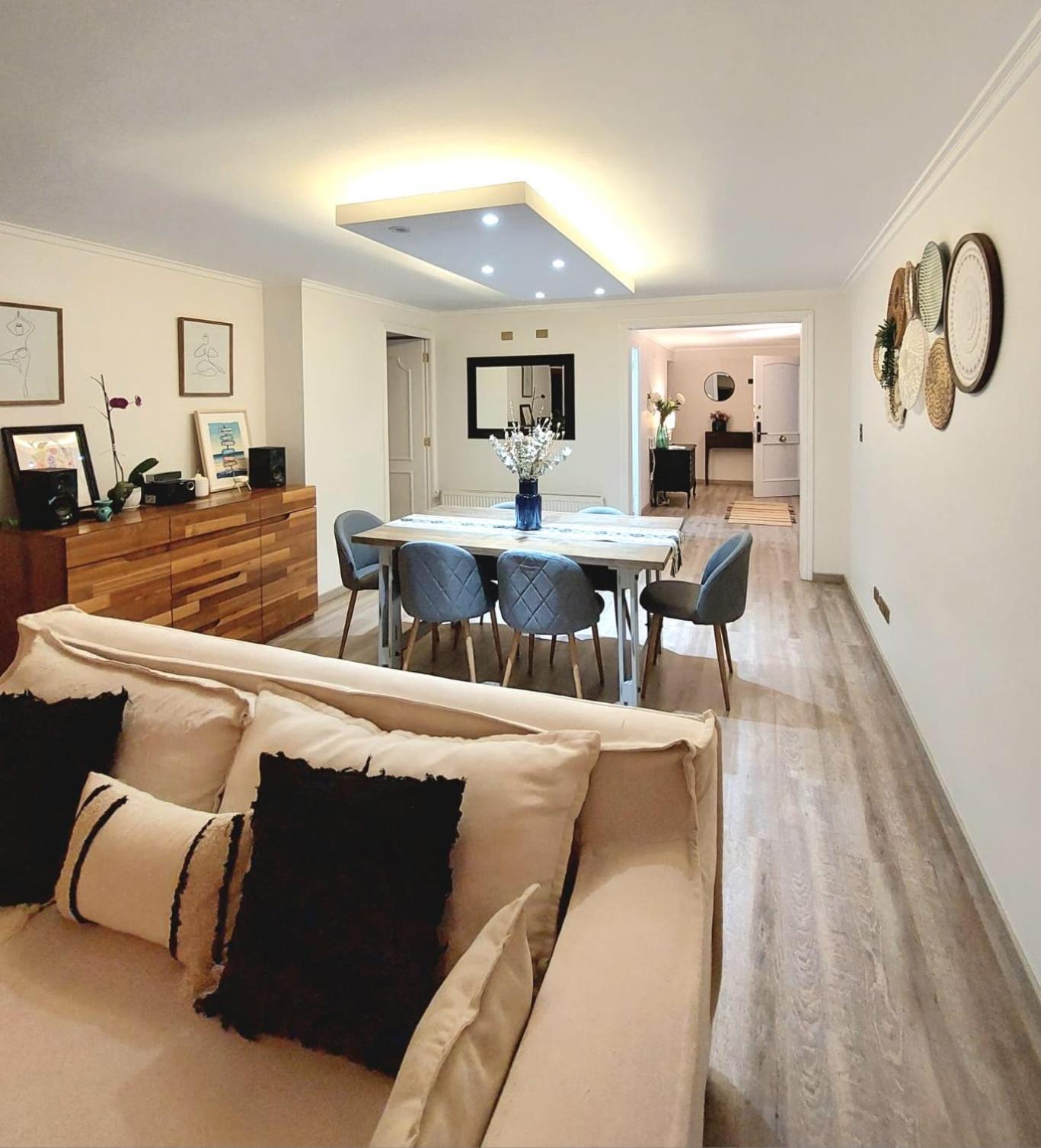 Hermoso Depto En Condes Parque Arauco, 10 Personas Apartamento *