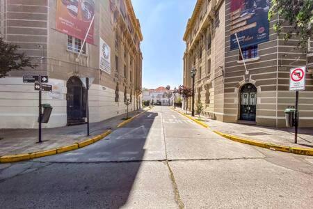 Hom I Depto En Ubicacion Privilegiada En Centro