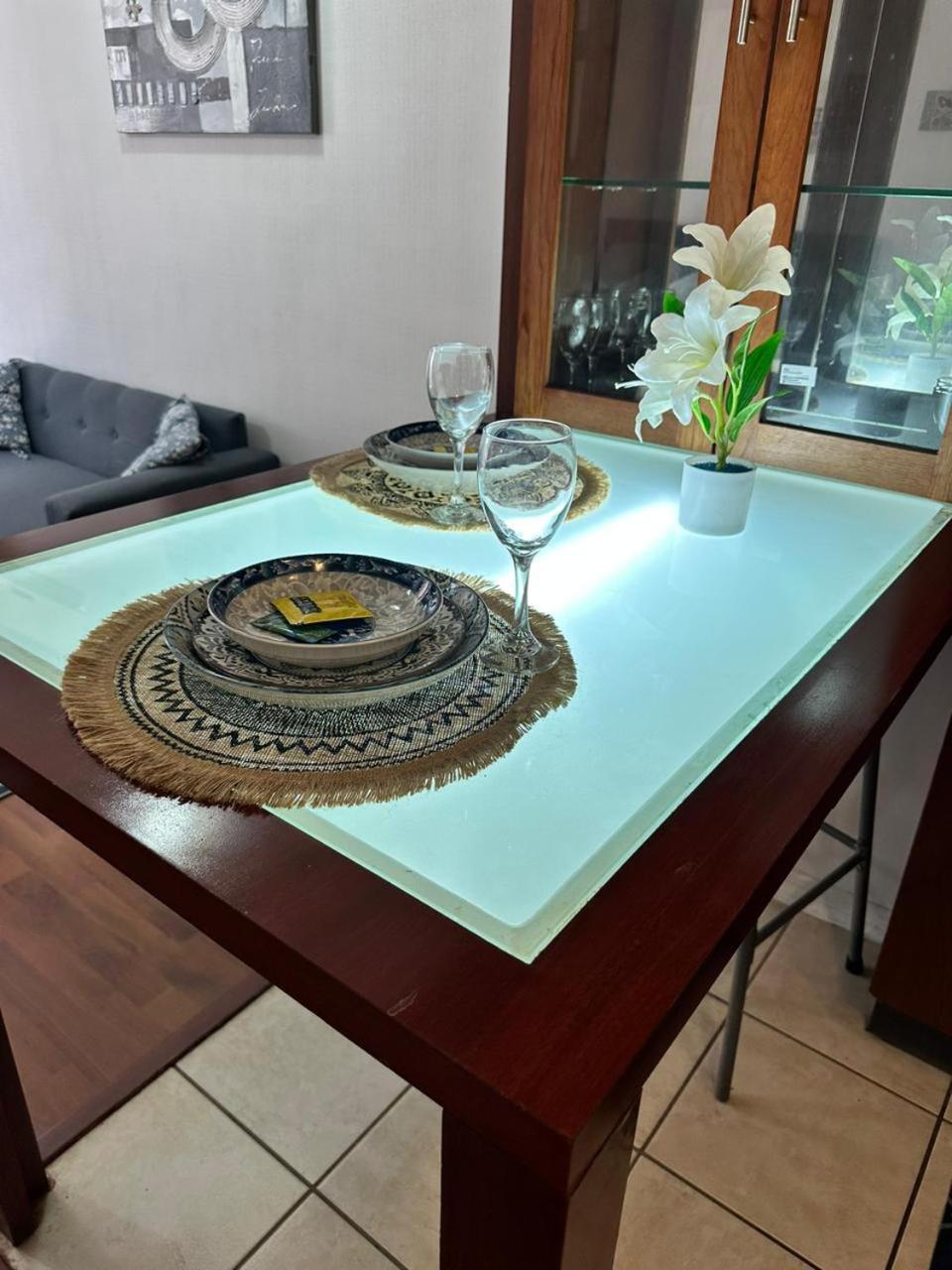 Alcantara's Merced 562 Apartment