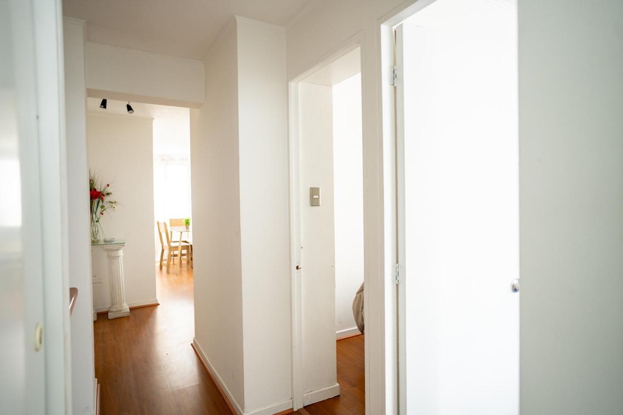 Apartamento Centrico Departamento A Pasos Del Metro Rondizzoni. Santiago de Chile