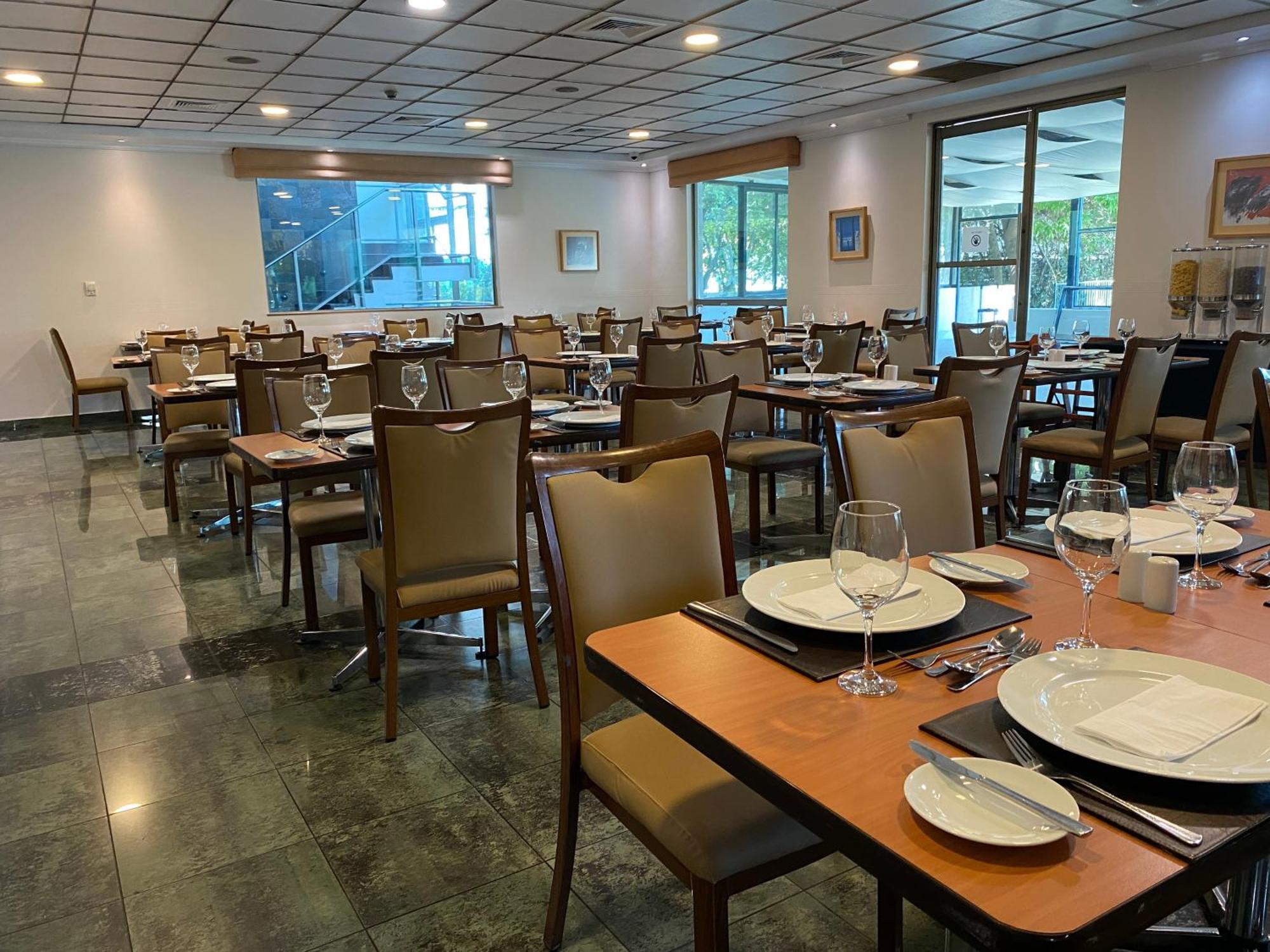 Hotel Diego De Almagro Aeropuerto 4*