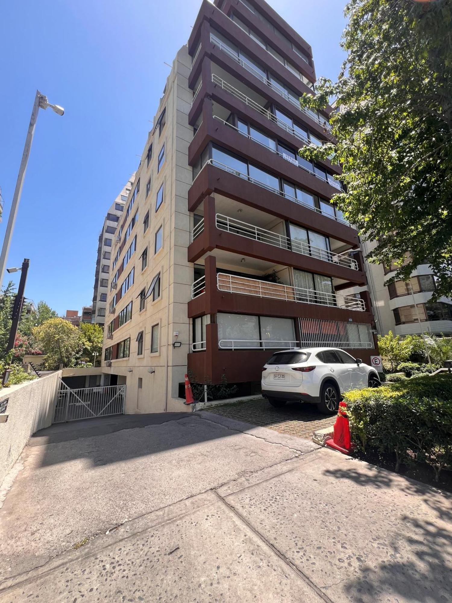 Isabel Vitacura Apartment *