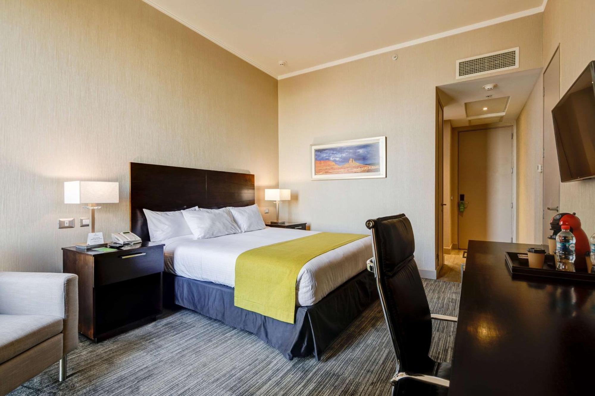 La Quinta By Wyndham Aeropuerto Santiago