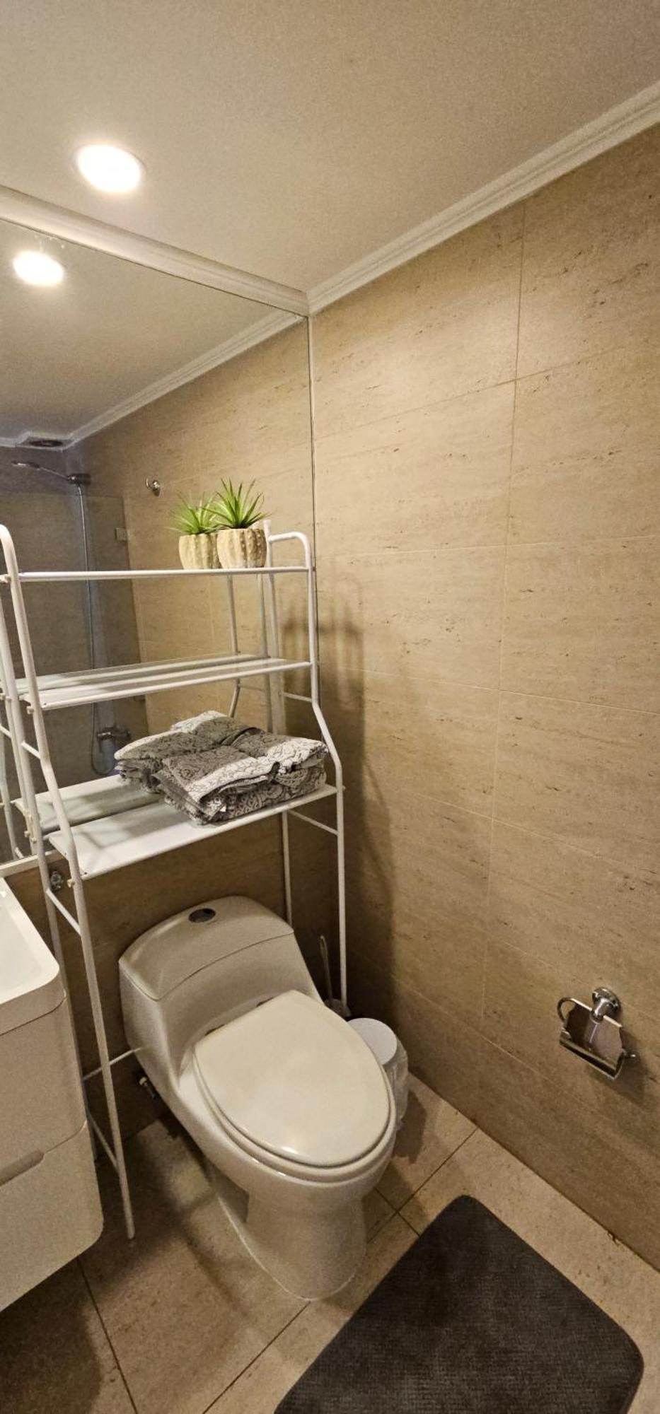 Moderno, Acogedor Departamento Vitacura Condes Santiago