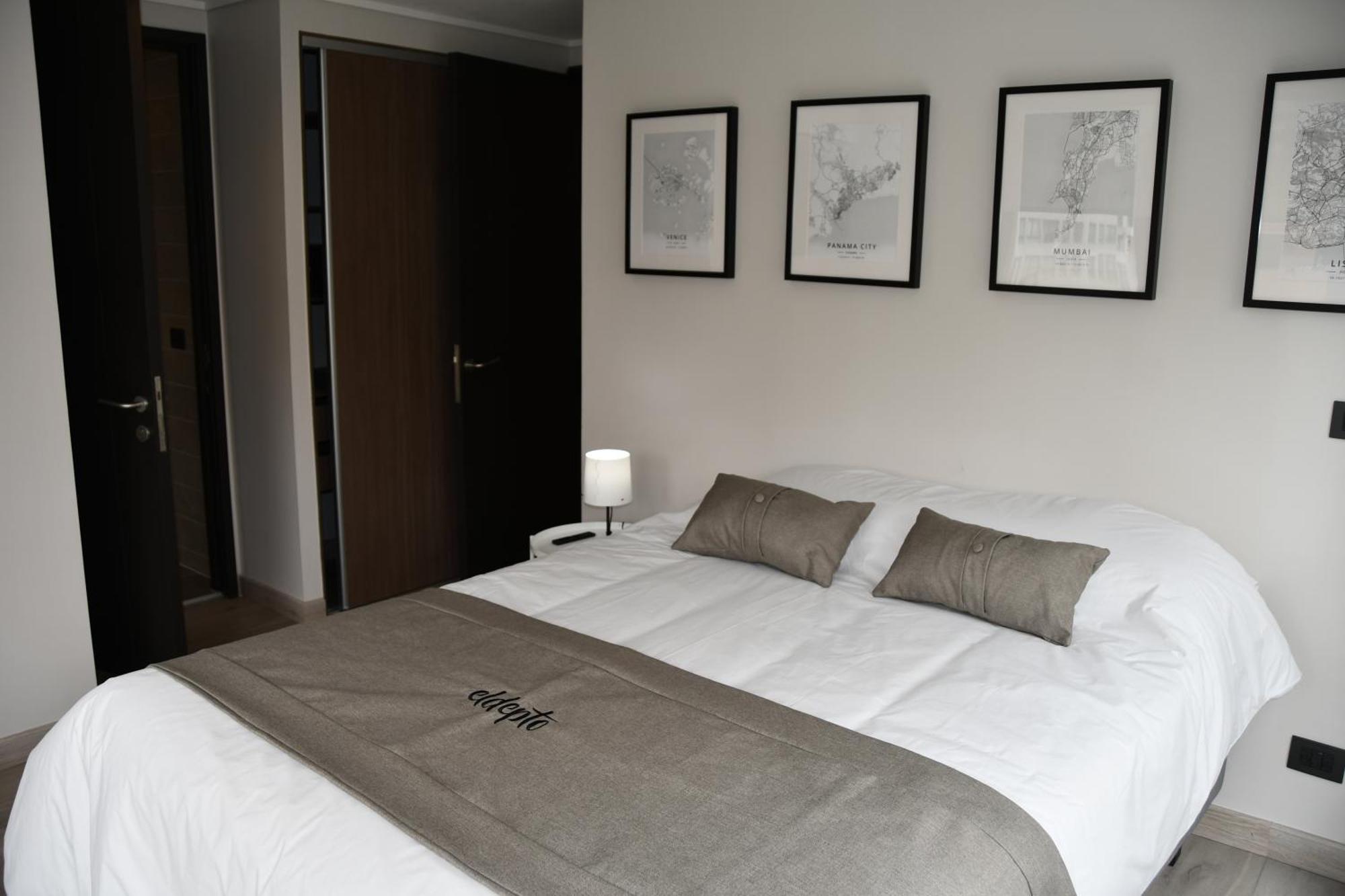 Eldepto Padre Mariano Apartment