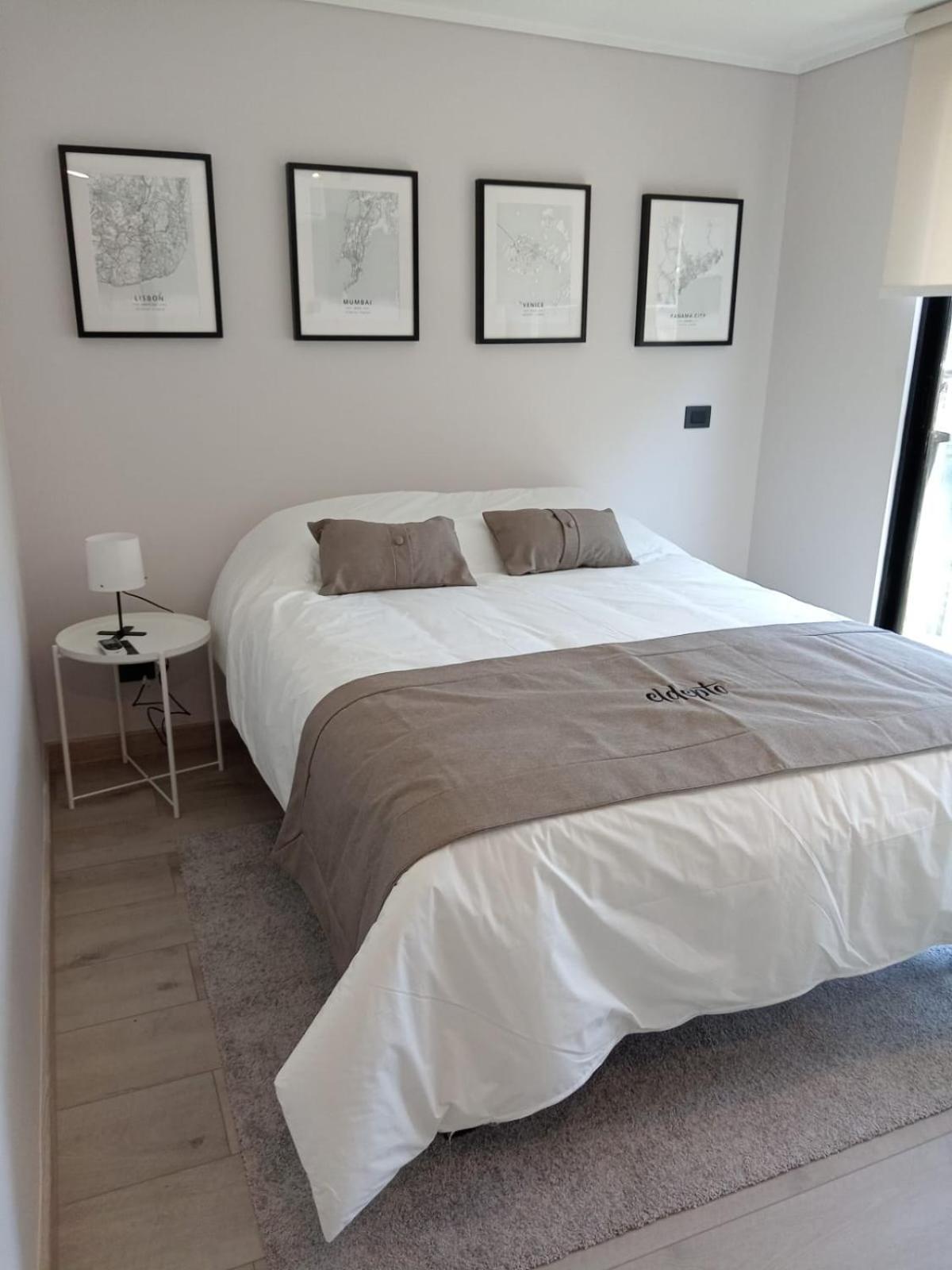 Eldepto Padre Mariano Apartment Santiago