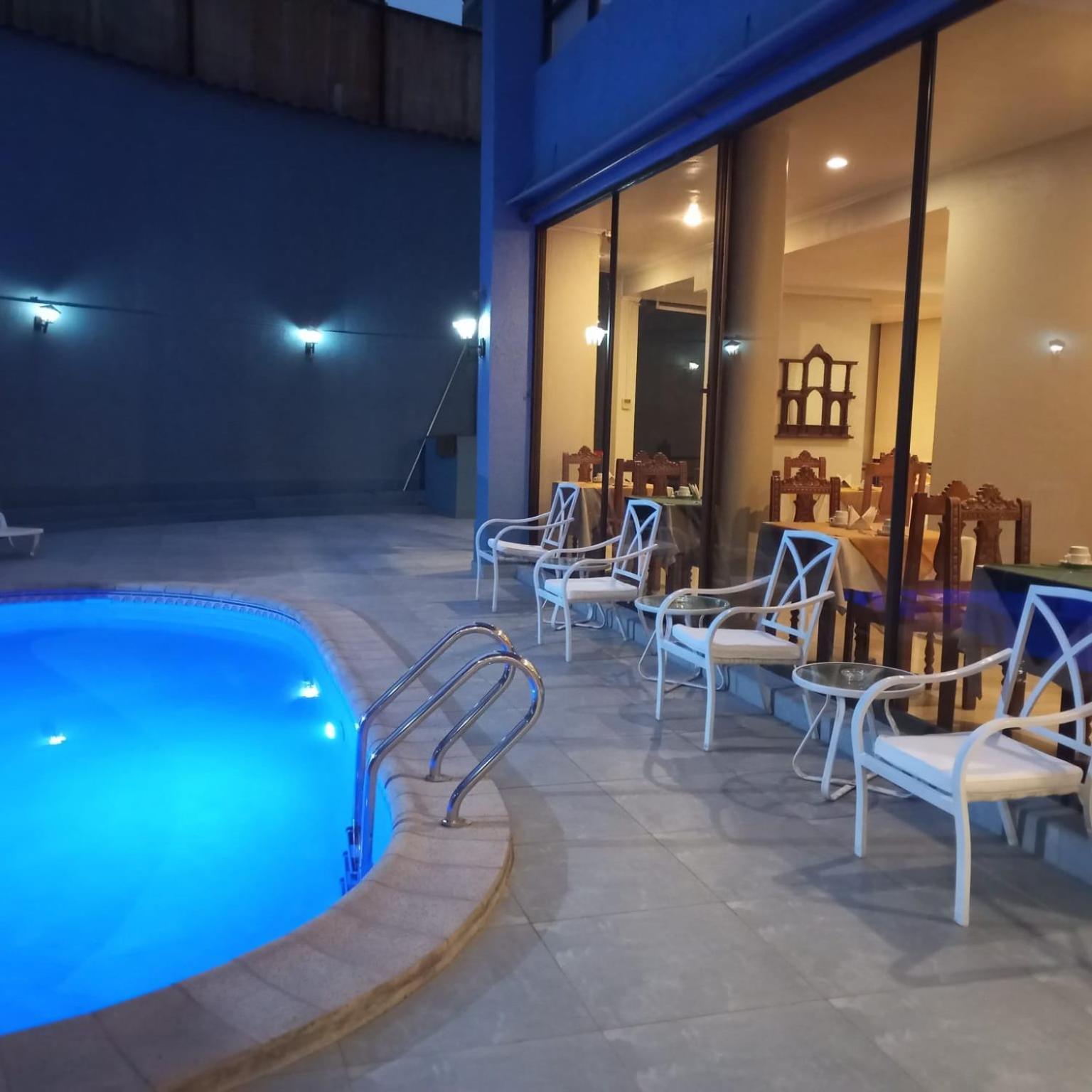 Hotel Alcala Del Rio Santiago
