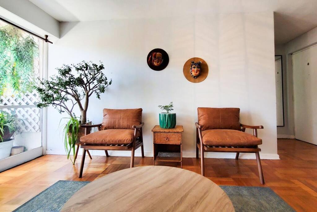 Un Oasis En El Centro De *