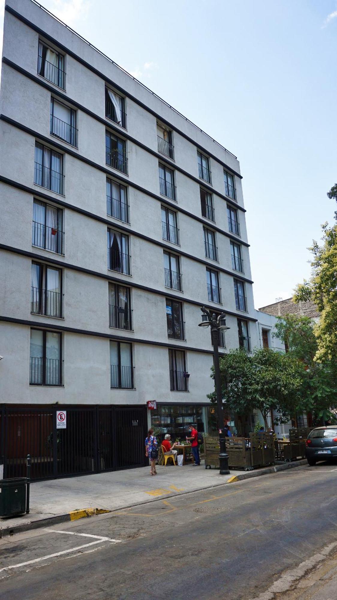 Apartment Barrio Historico 3 Min Metro, Wifi, Netflik, Comodidad *