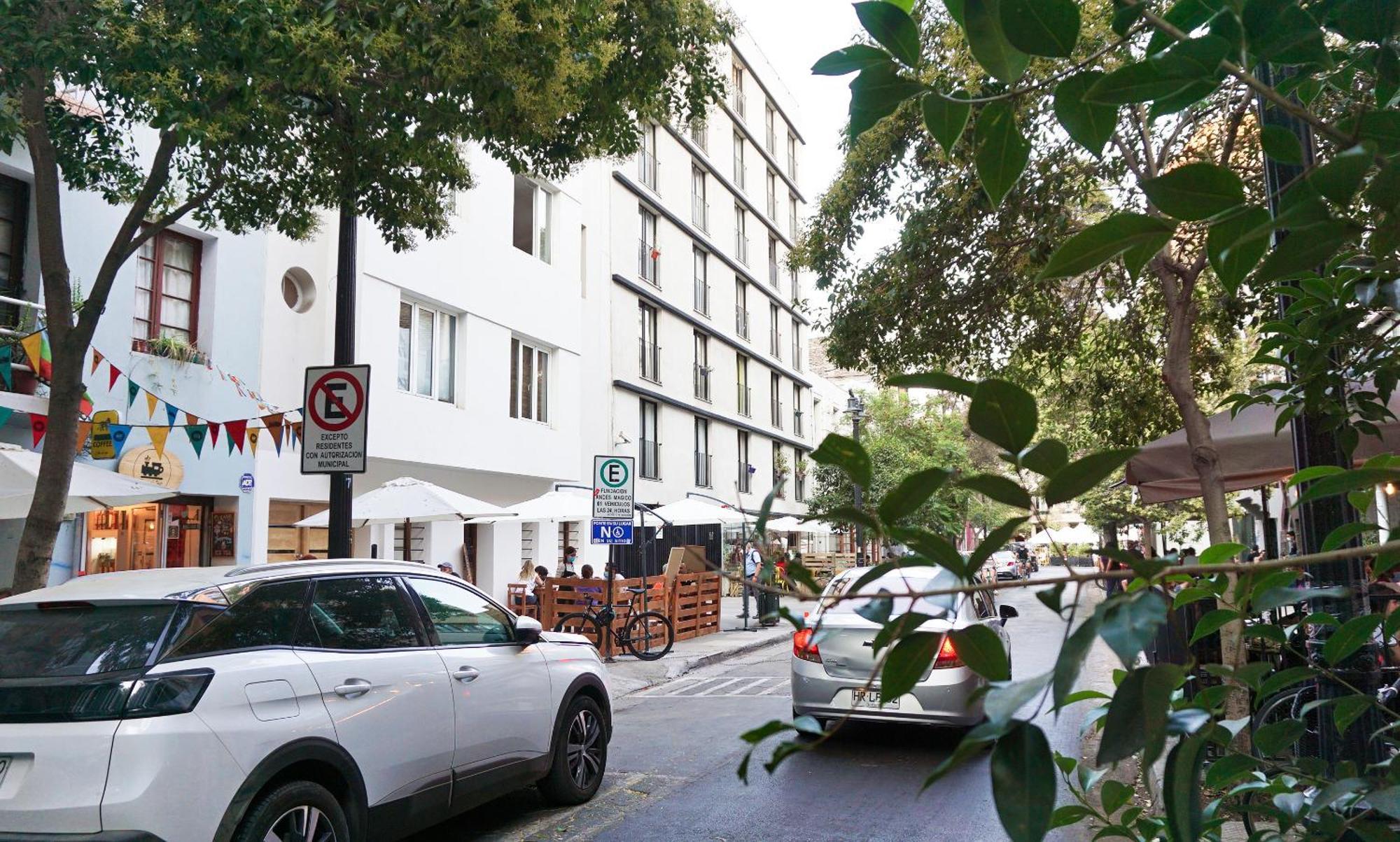 Apartment Barrio Historico 3 Min Metro, Wifi, Netflik, Comodidad