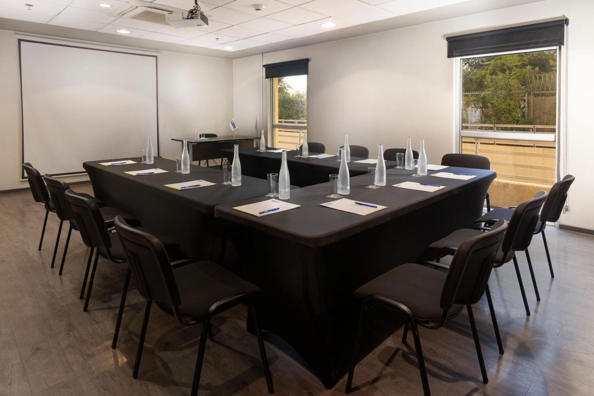 Hotel Express By Marriott Aeropuerto 3*