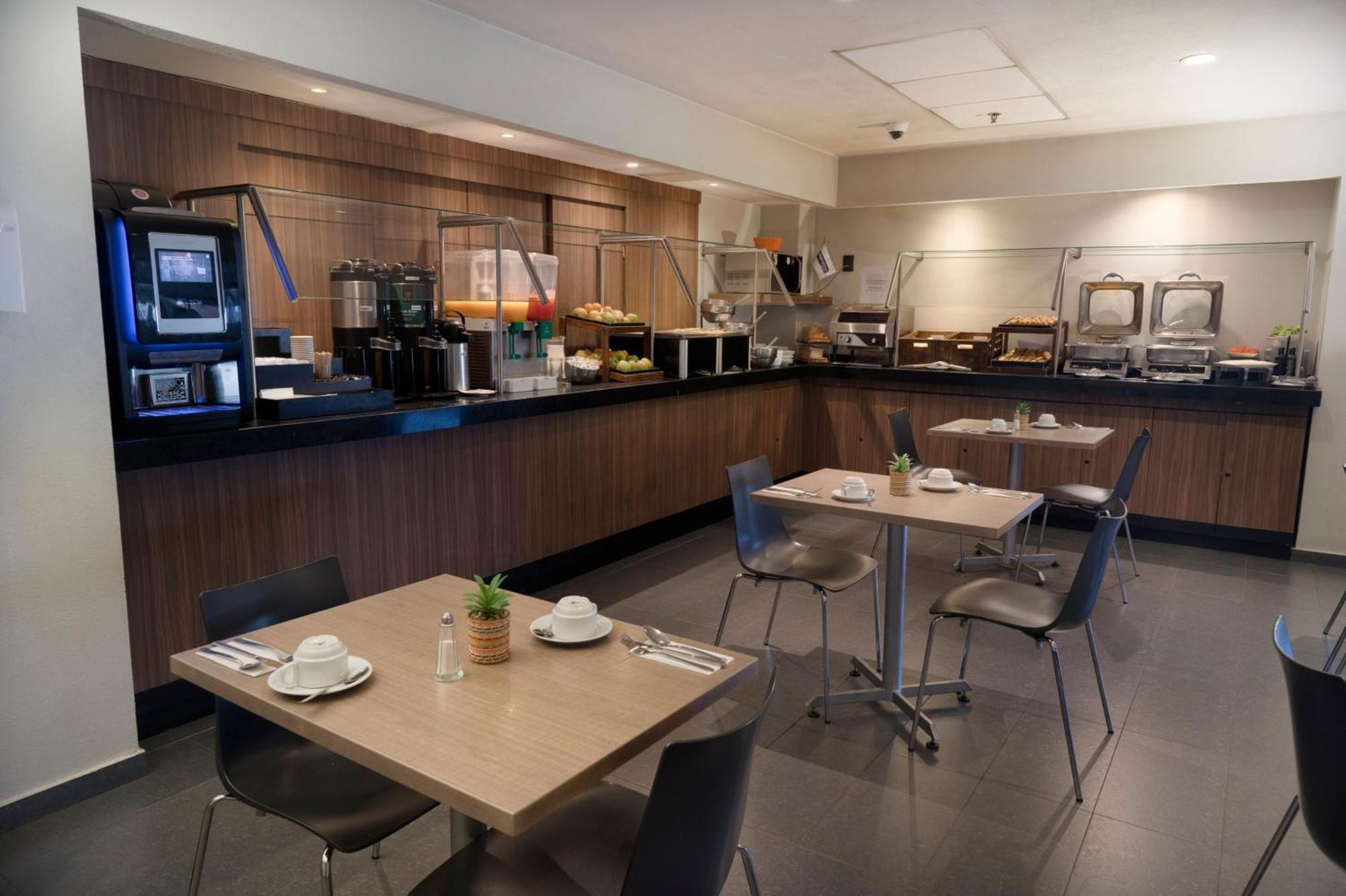 Express By Marriott Aeropuerto Hotel