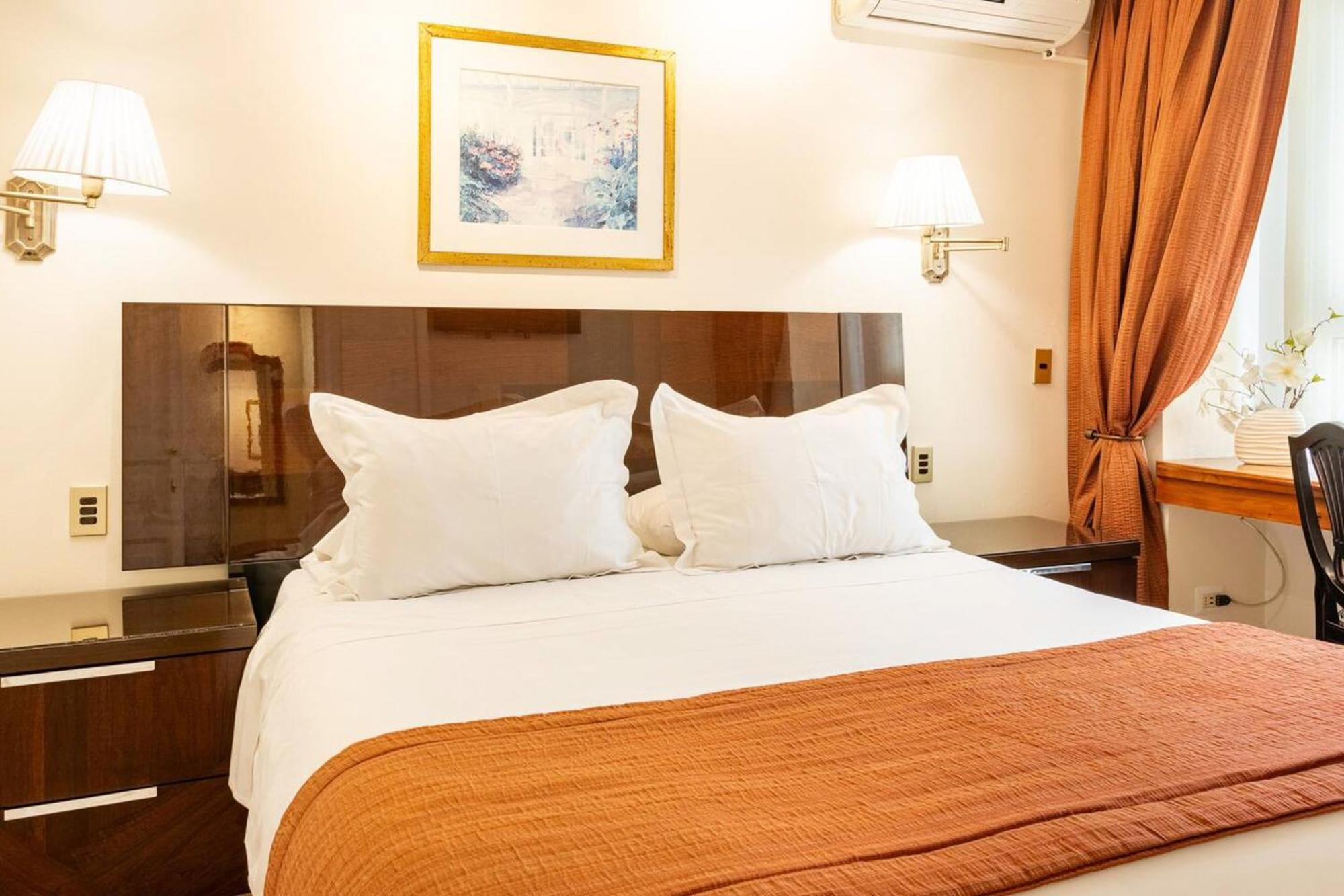 Orly Aparthotel Santiago