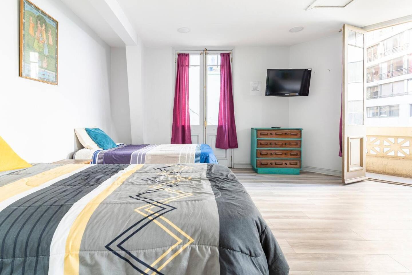 Hostal Mancora Monjitas 755 Casa de hóspedes Santiago