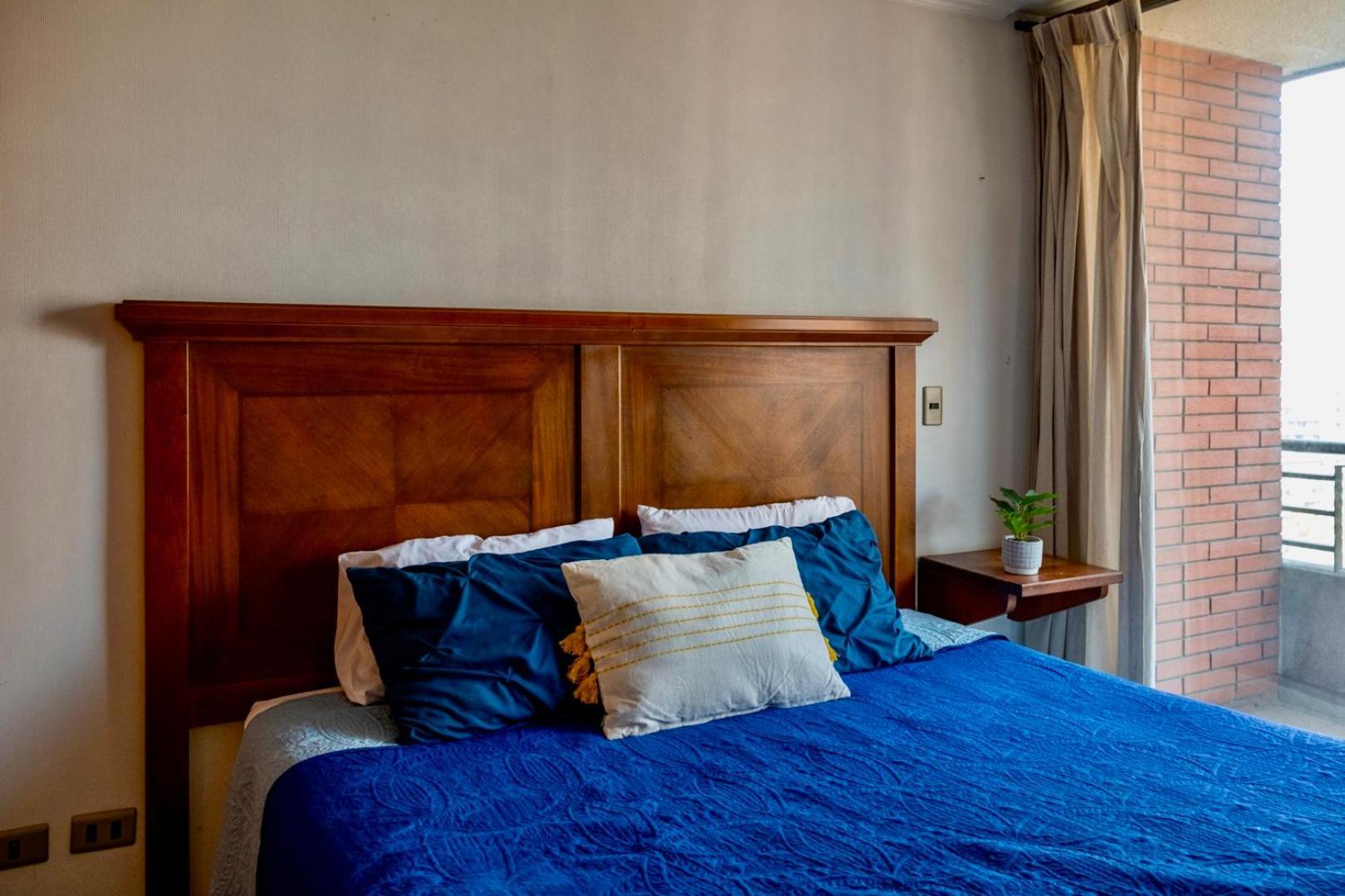 Confortable Departamento A Pasos De Escuela Militar 1 Dormitorio + 1 Persona Extra Apartamento Santiago de Chile