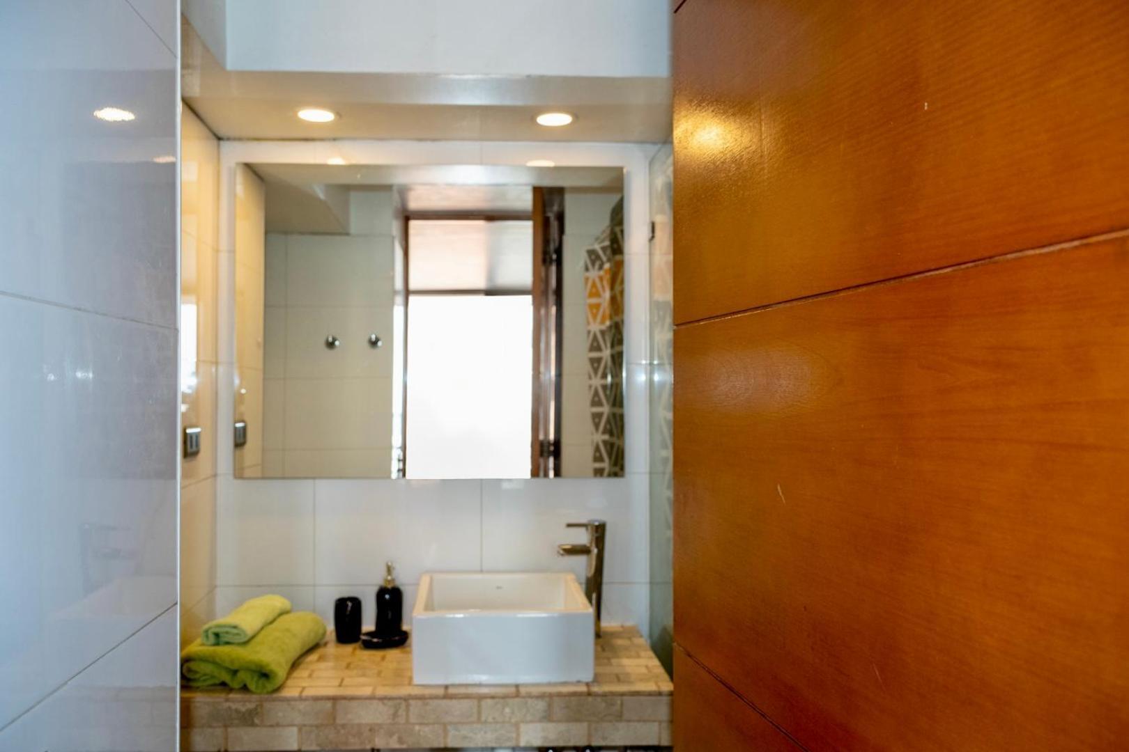 Apartamento Confortable Departamento A Pasos De Escuela Militar 1 Dormitorio + 1 Persona Extra Santiago de Chile