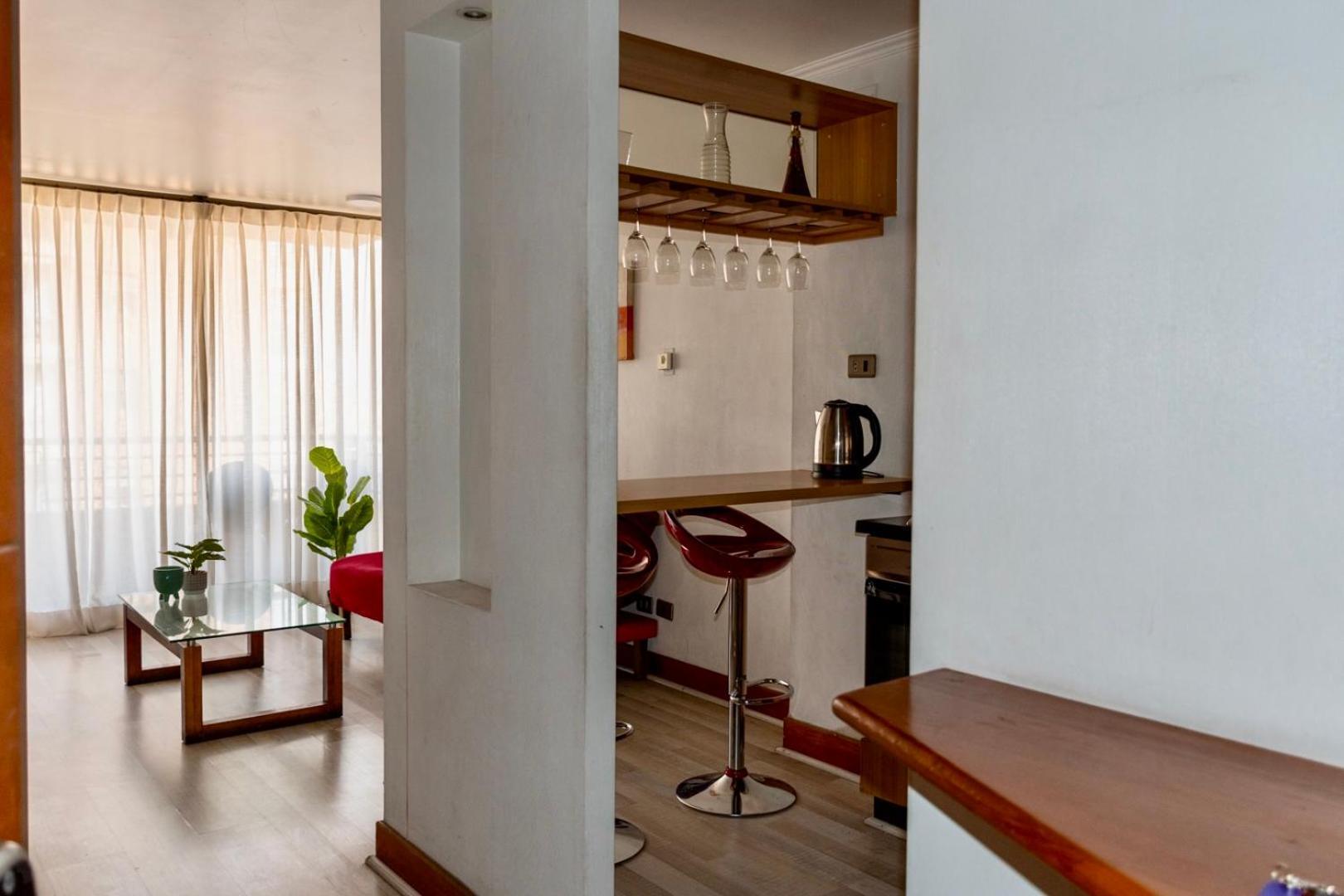 Confortable Departamento A Pasos De Escuela Militar 1 Dormitorio + 1 Persona Extra * Santiago de Chile