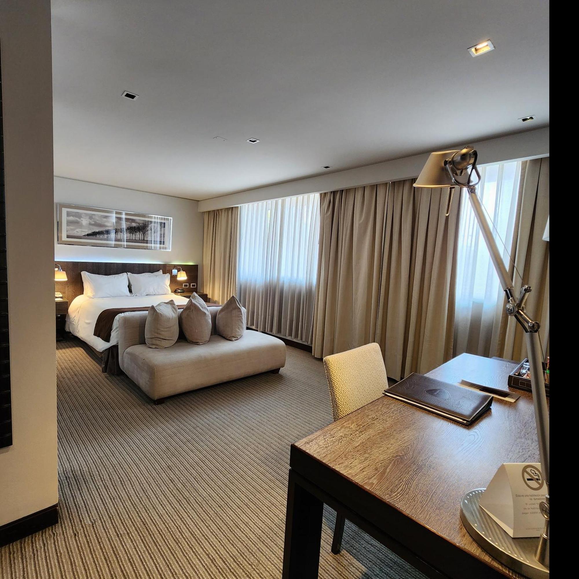 Khách sạn Espanoles 4*