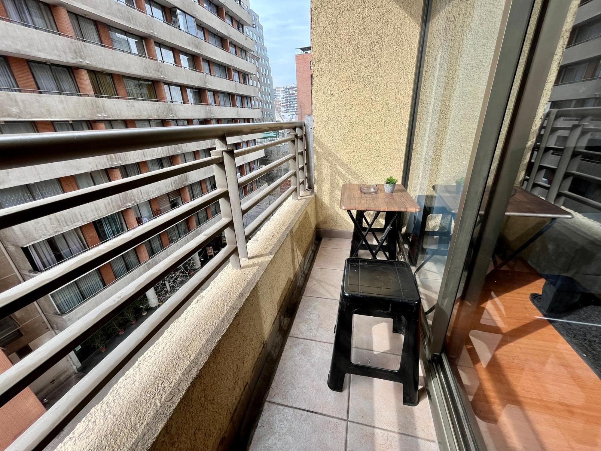 Centro Leones Apartment Santiago