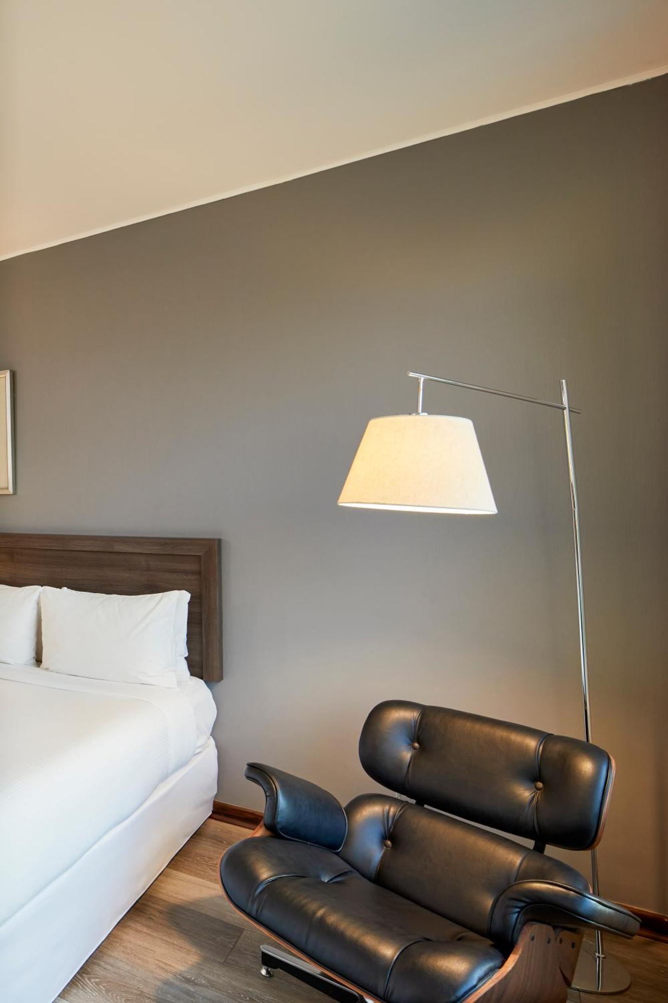 Hotel Radisson Blu Plaza El Bosque 4*
