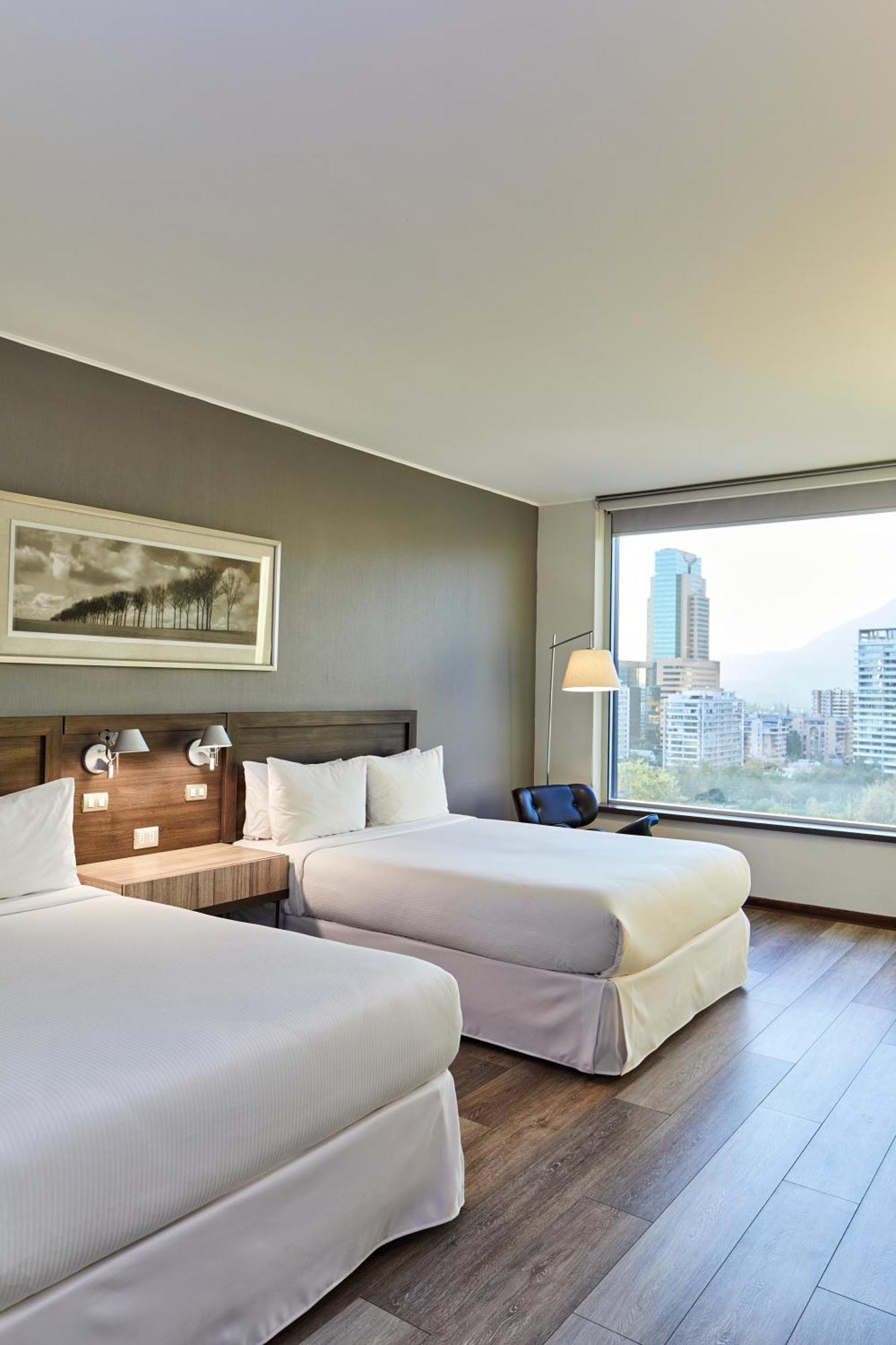 Hotel Radisson Blu Plaza El Bosque Santiago