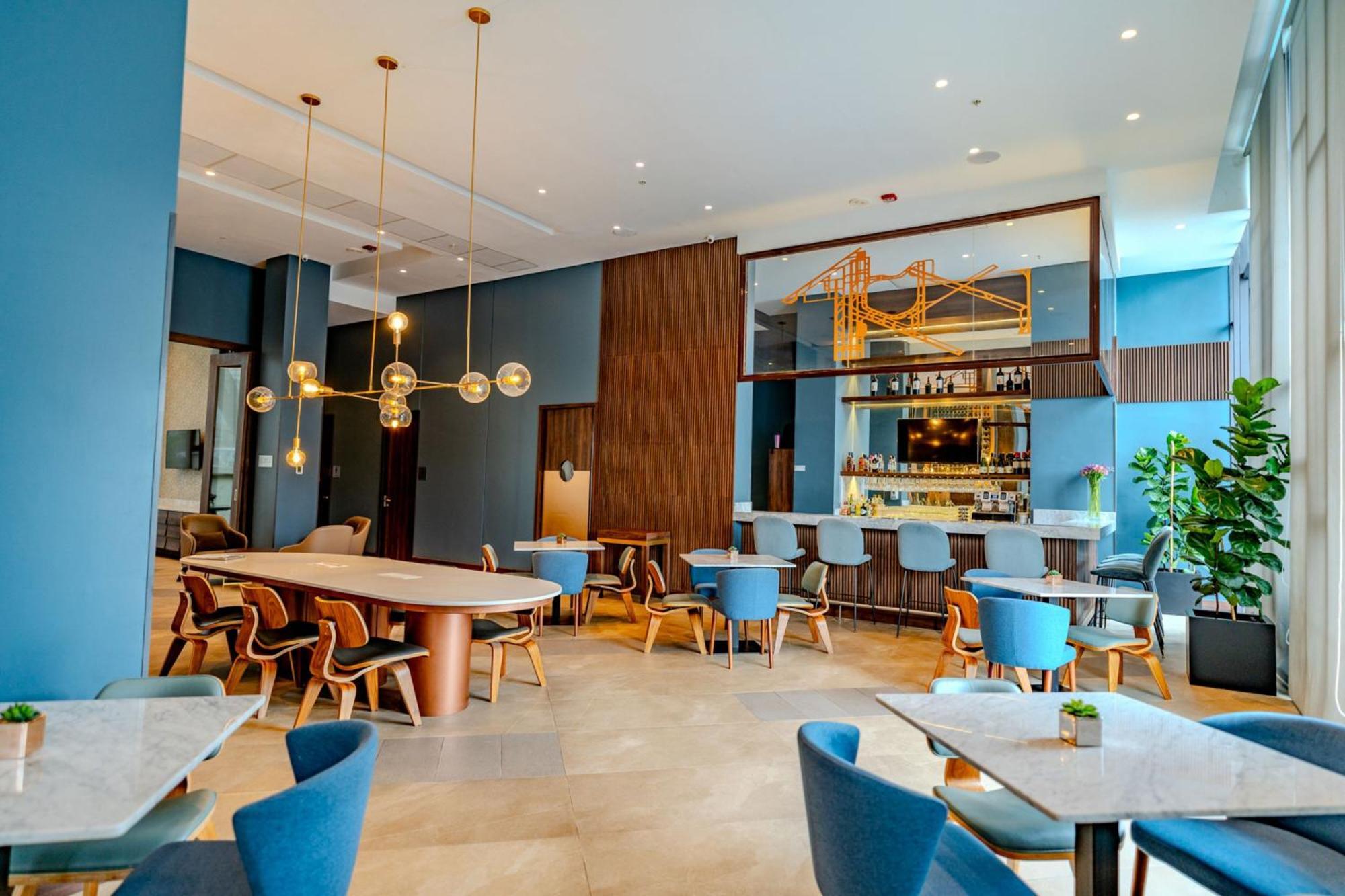 Hotel Courtyard By Marriott Airport 4*