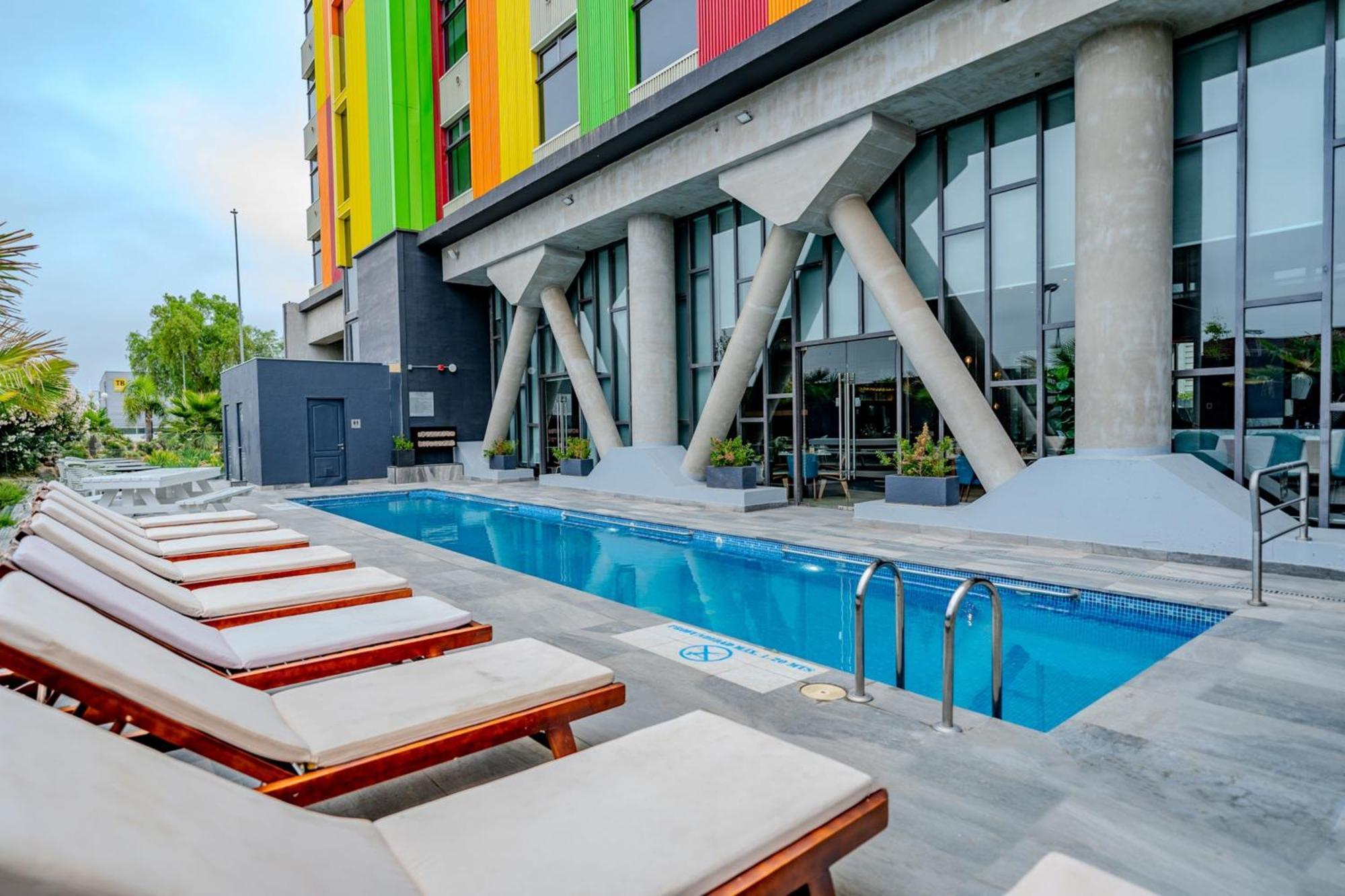Courtyard By Marriott Airport 4*