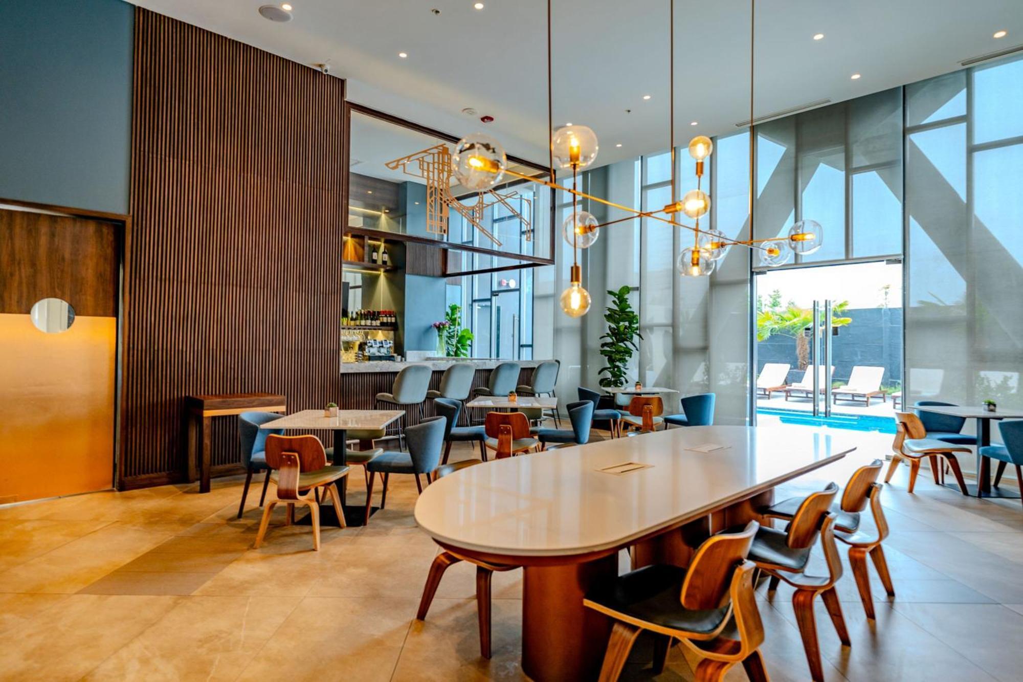 Courtyard By Marriott Airport Hotel 4*