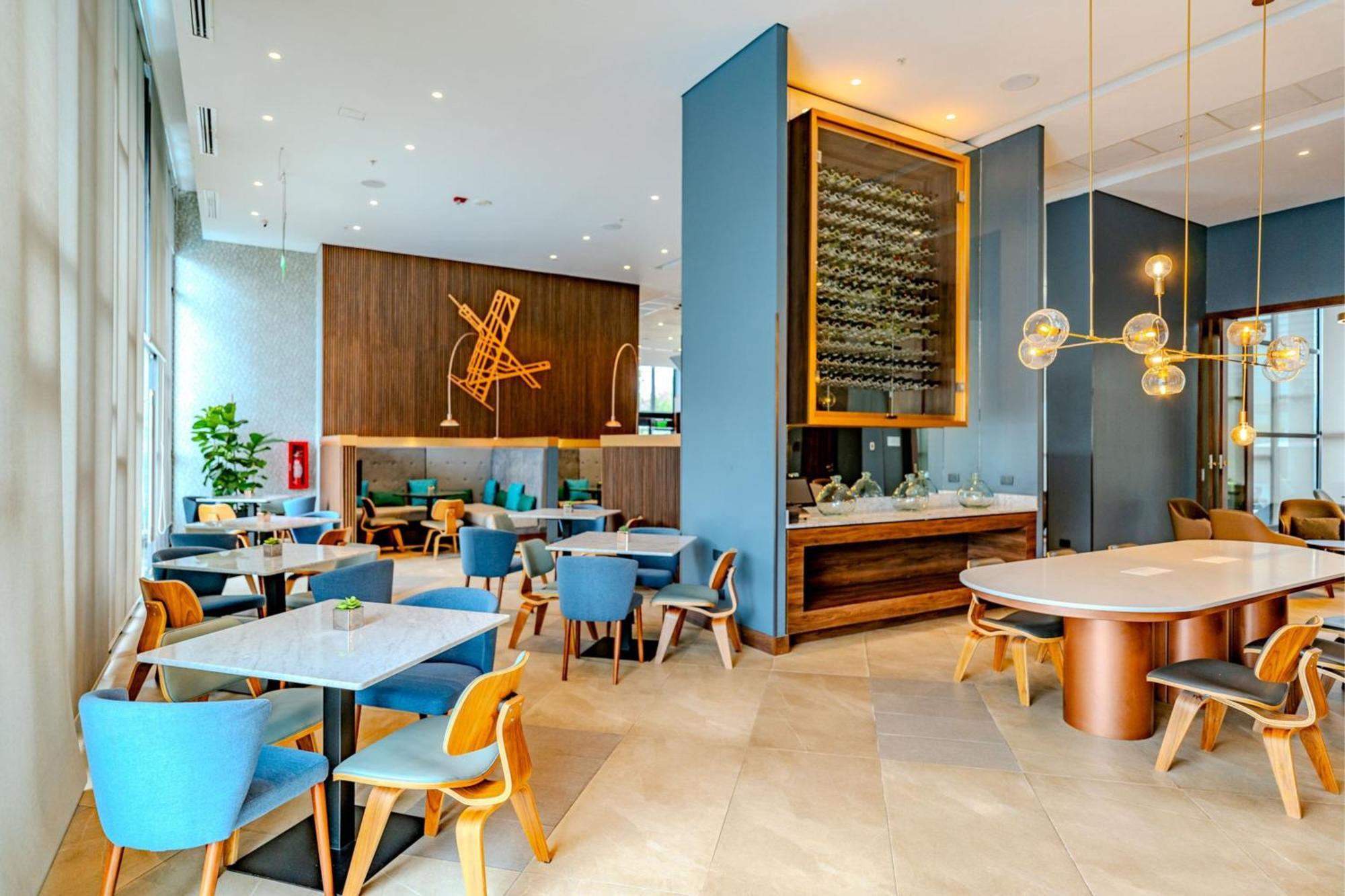 Hotel Courtyard By Marriott Airport Santiago