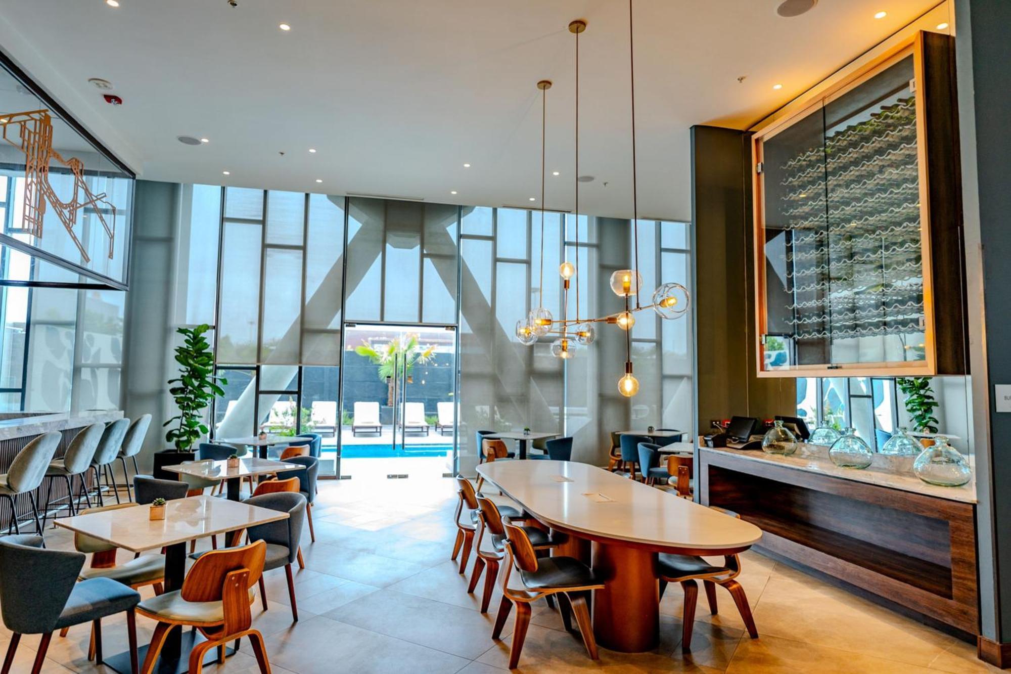 Courtyard By Marriott Airport 4* Santiago