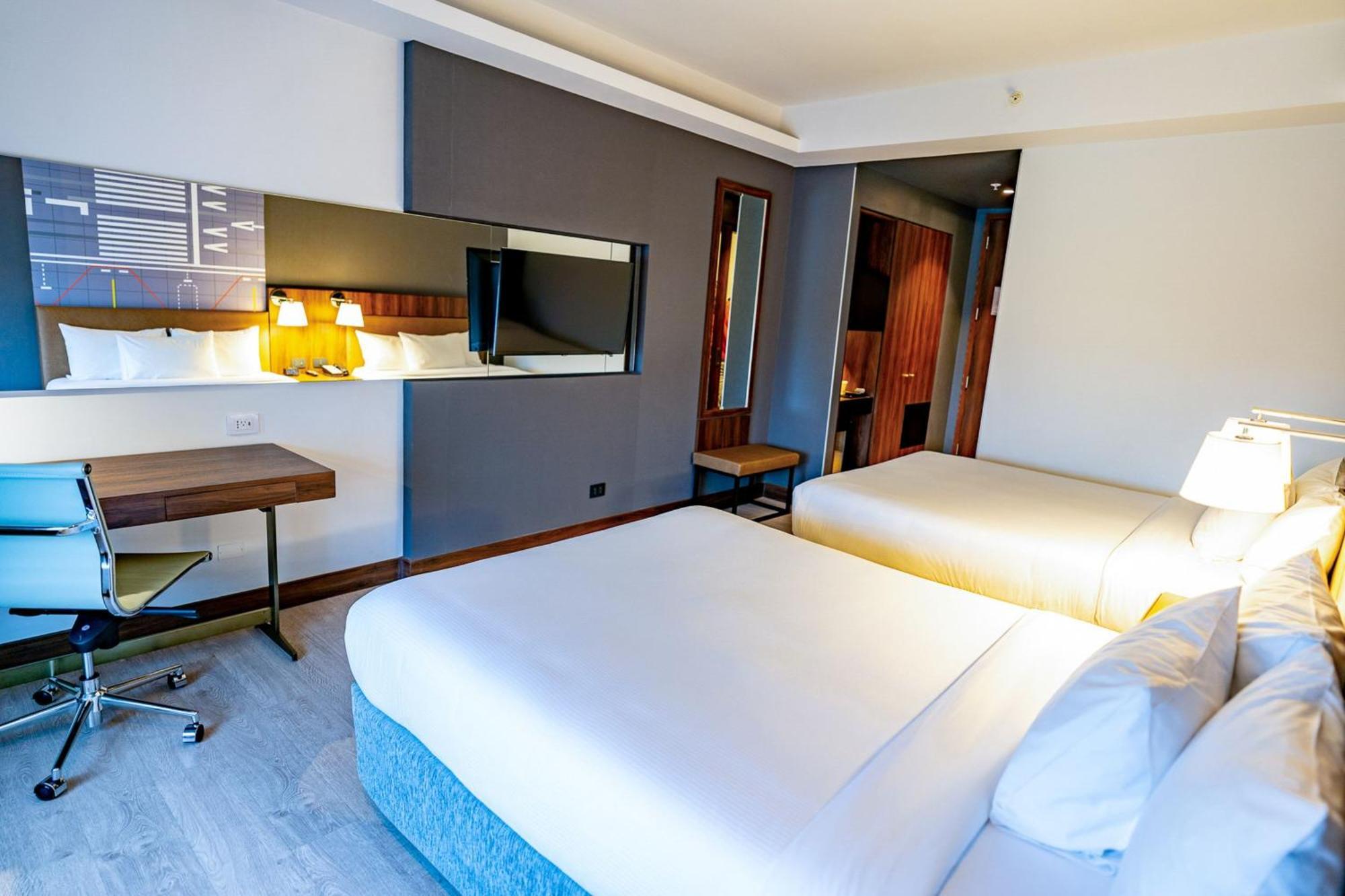 Courtyard By Marriott Airport 4*