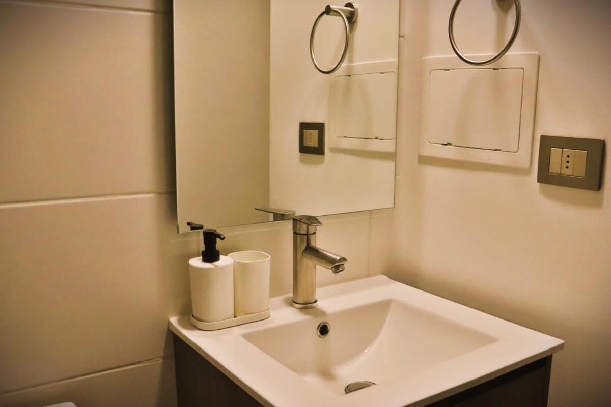 Hom L Aire A Metro Parque Bustamante Apartamento Santiago