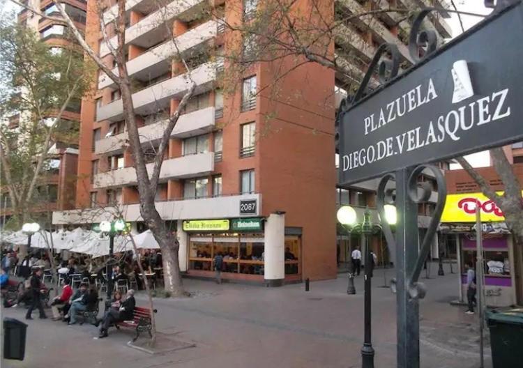Luminosa Habitacion Con Bano Privado En El Centro De Providencia Santiago