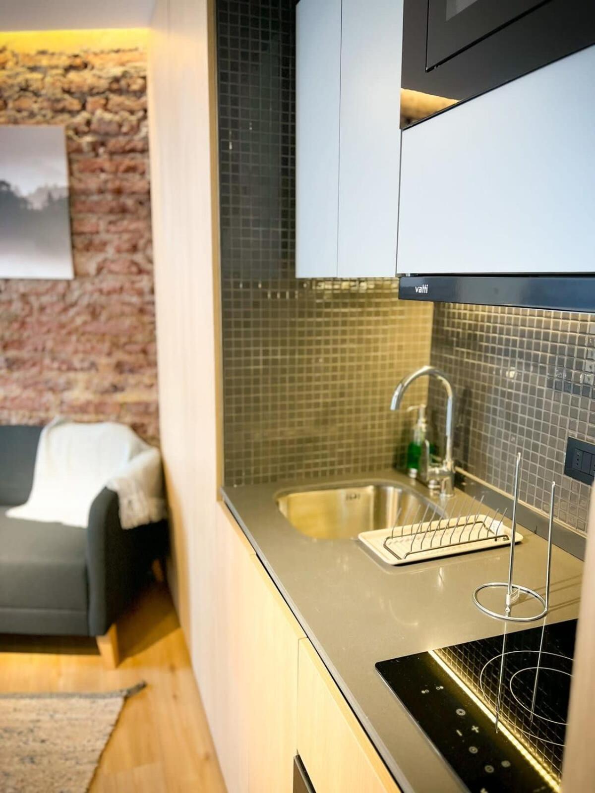 Hom I Moderno Depto Con Encanto En Barrio Lastarria *