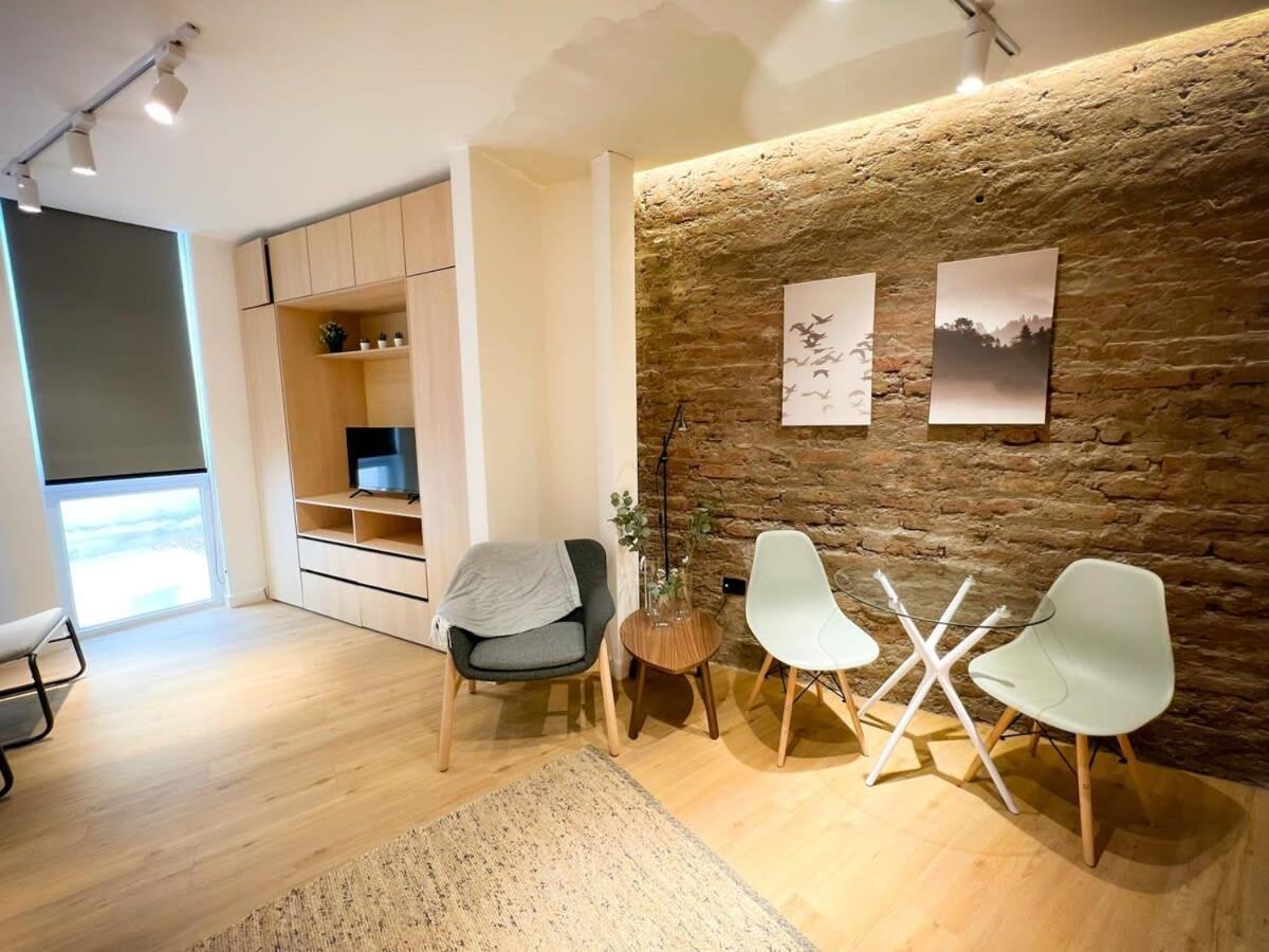 Apartment Hom I Amplio Y Luminoso En Lastarria Santiago