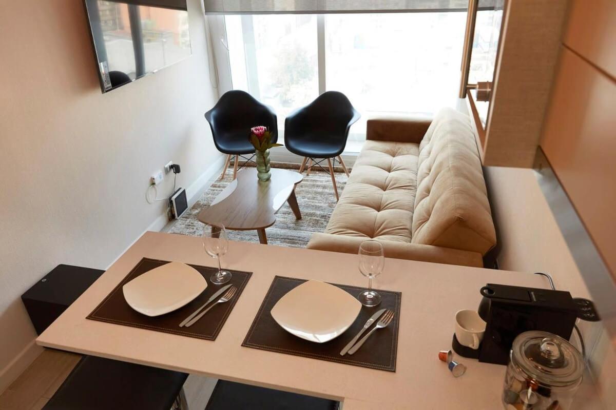 Apartment Hom I Amplio Y Comodo Depto 2d2b En Centro Santiago