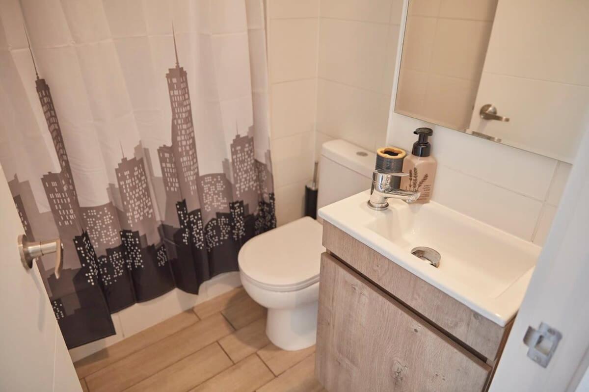 Apartment Hom I Amplio Departamento 2d2b En La Calle San Pablo Santiago