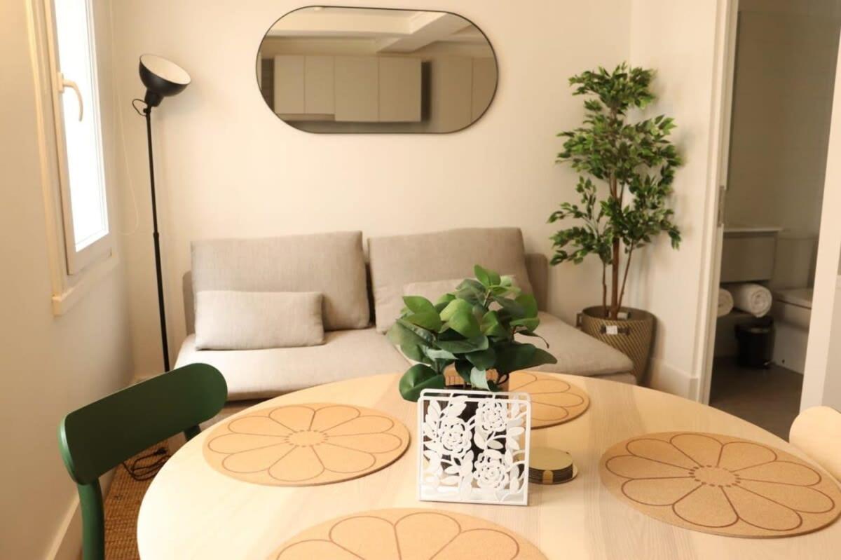Hom I Depto 2d1b 4pax En Calle Republica, Rp702 Santiago de Chile