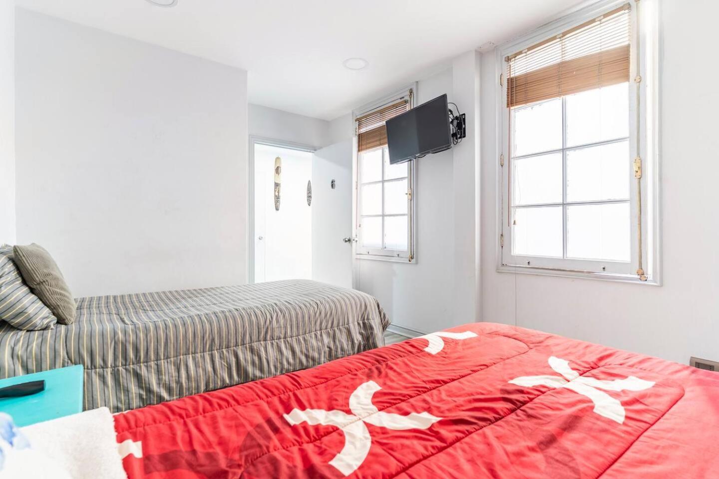 Pensión Hostal Mancora Monjitas 755