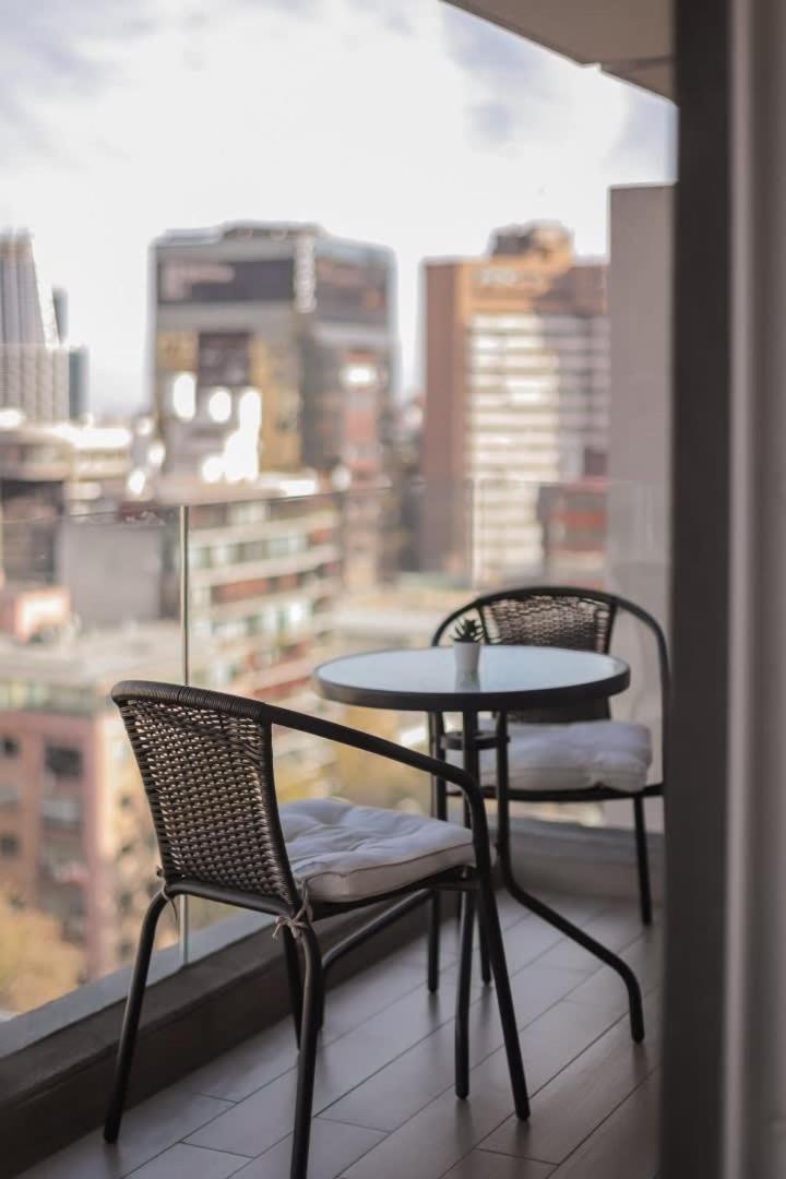 Apartment Cozy Steps Away From Costanera Center