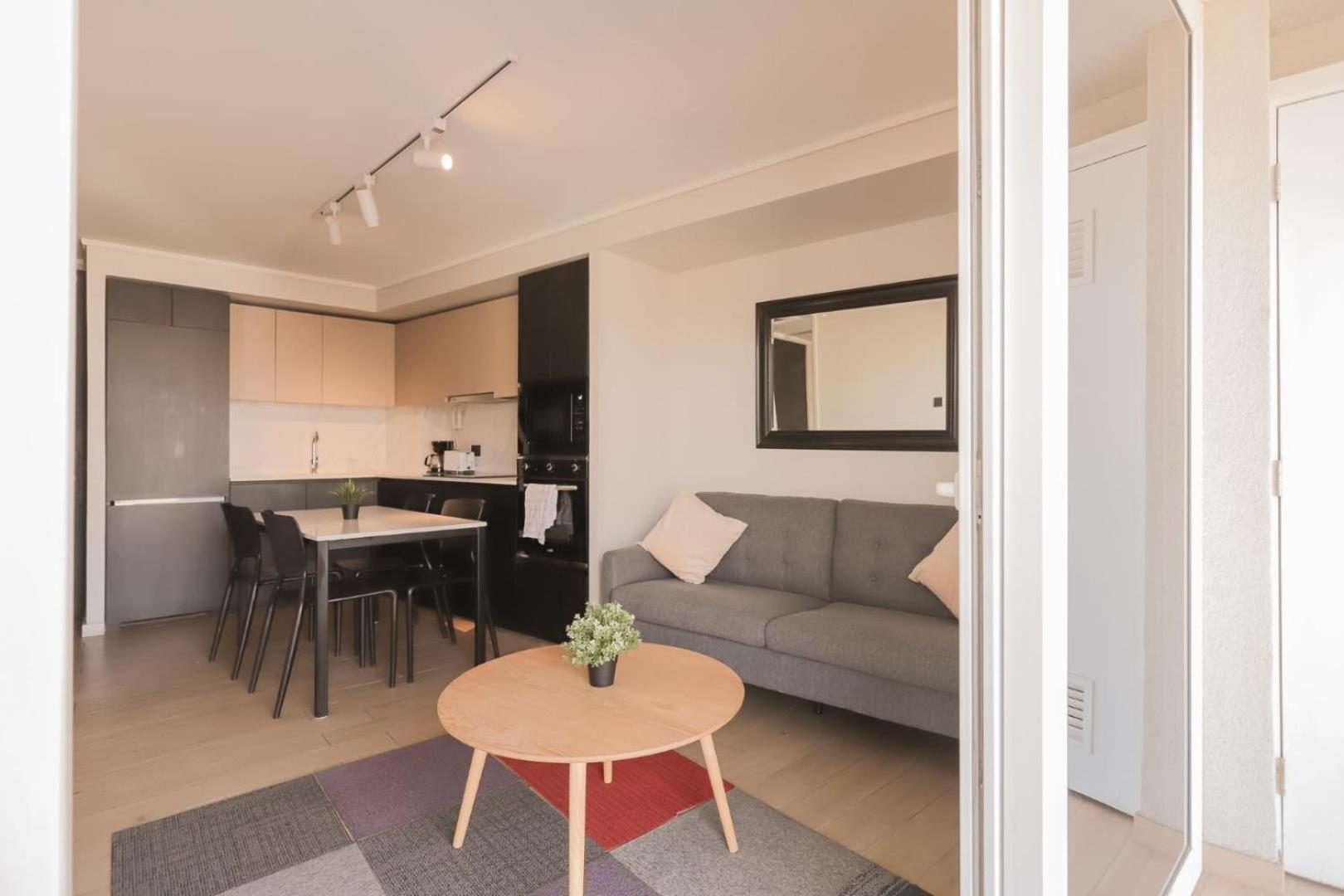 Cozy Steps Away From Costanera Center Santiago