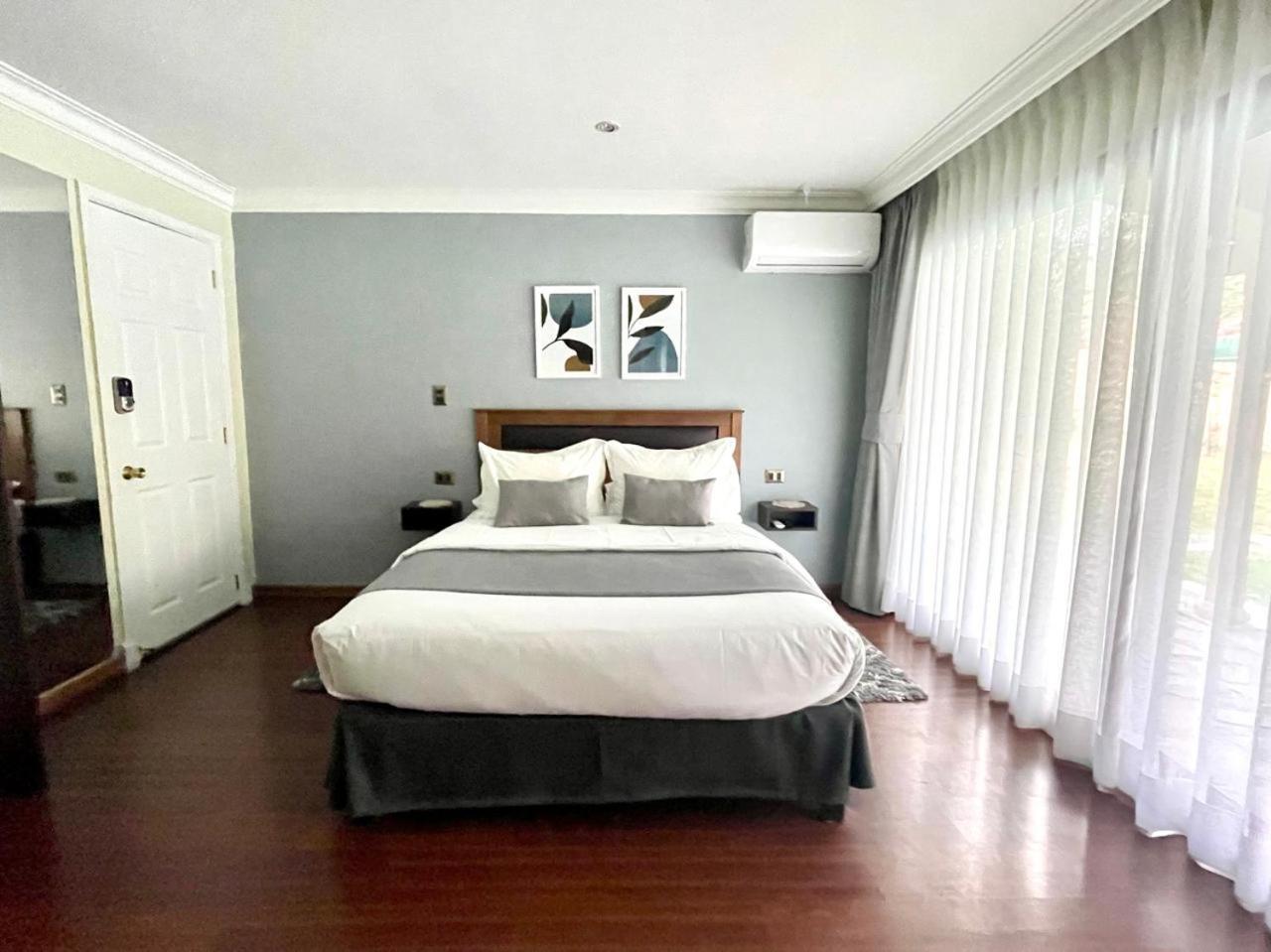 Guest house Olea's Condes