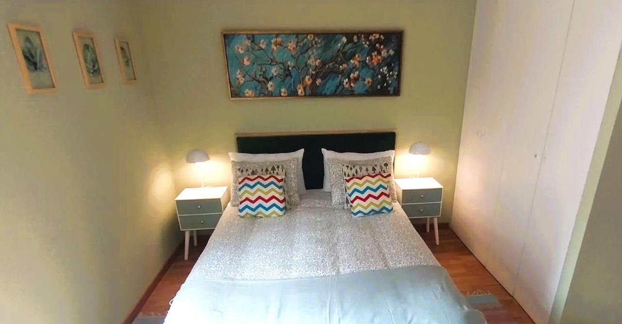 Apartment Barrio Historico 3 Min Metro, Wifi, Netflik, Comodidad