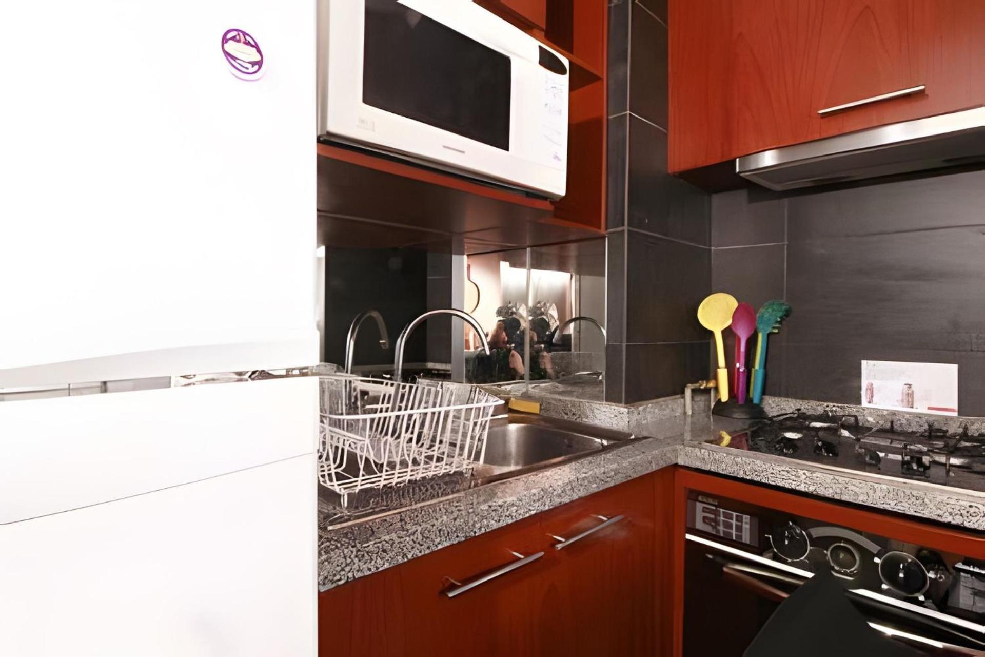 Apartment Living Flores *