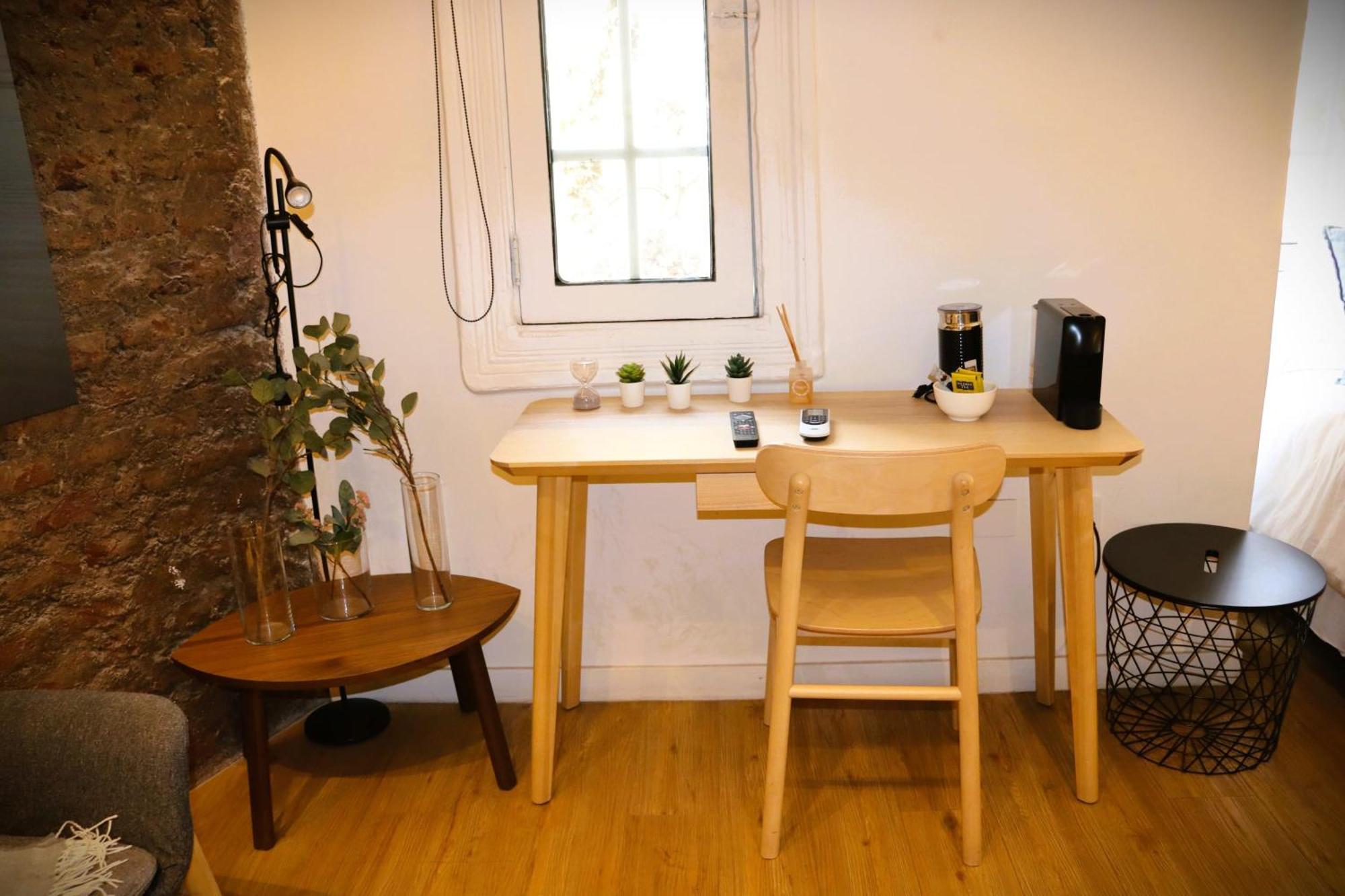 Hom I Moderno En El Centro De Lastarria * Santiago