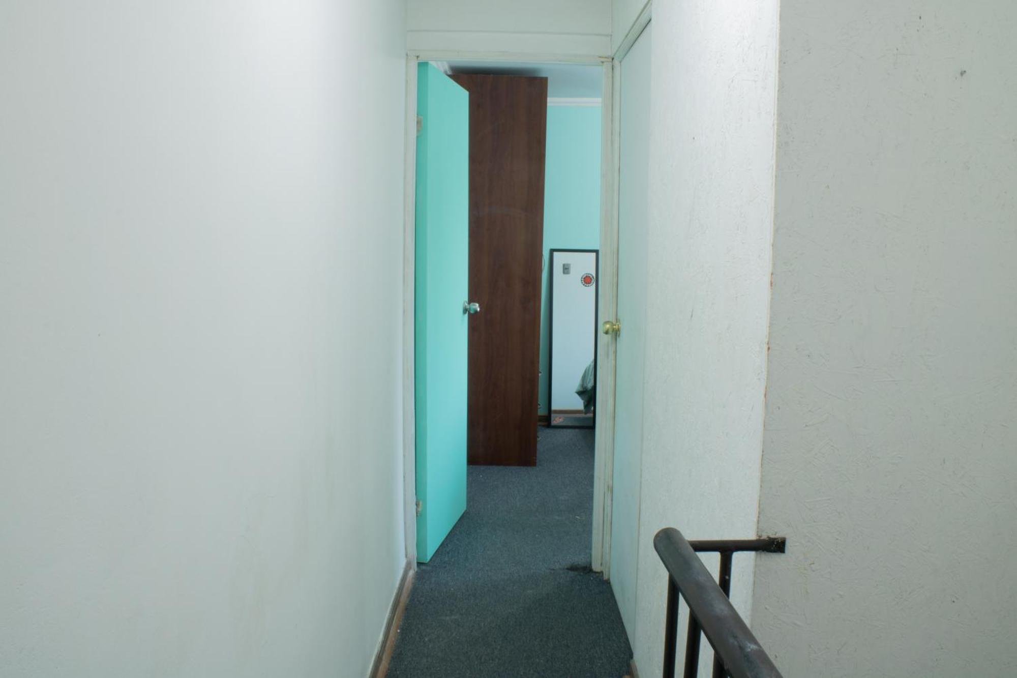 Einstein - Cost Tr4nsfer From The Airport Apartment *