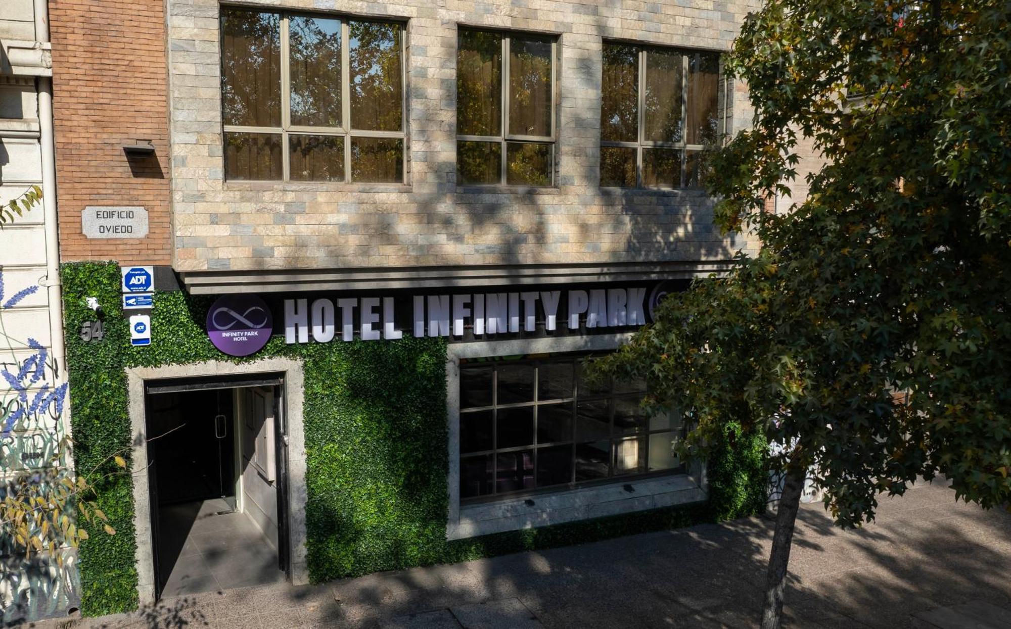 Hotel Infinity Park Santiago