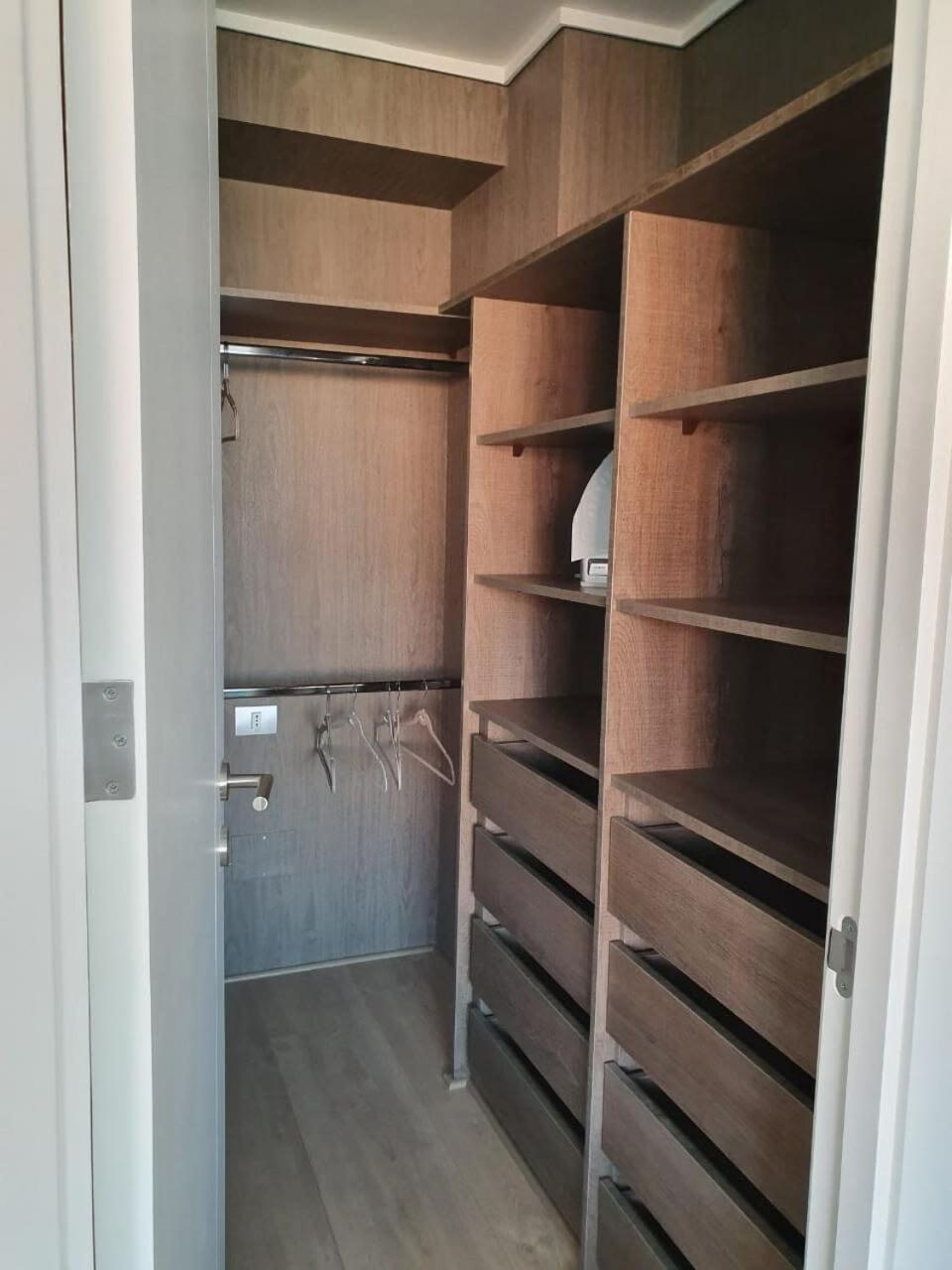 Apartamento Premium 2br 2ba Parque Arauco - Balcon Con Malla Santiago