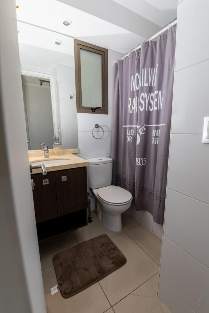 Espacioso Depto 2br 2ba - Sector Parque Arauco Apartment Santiago